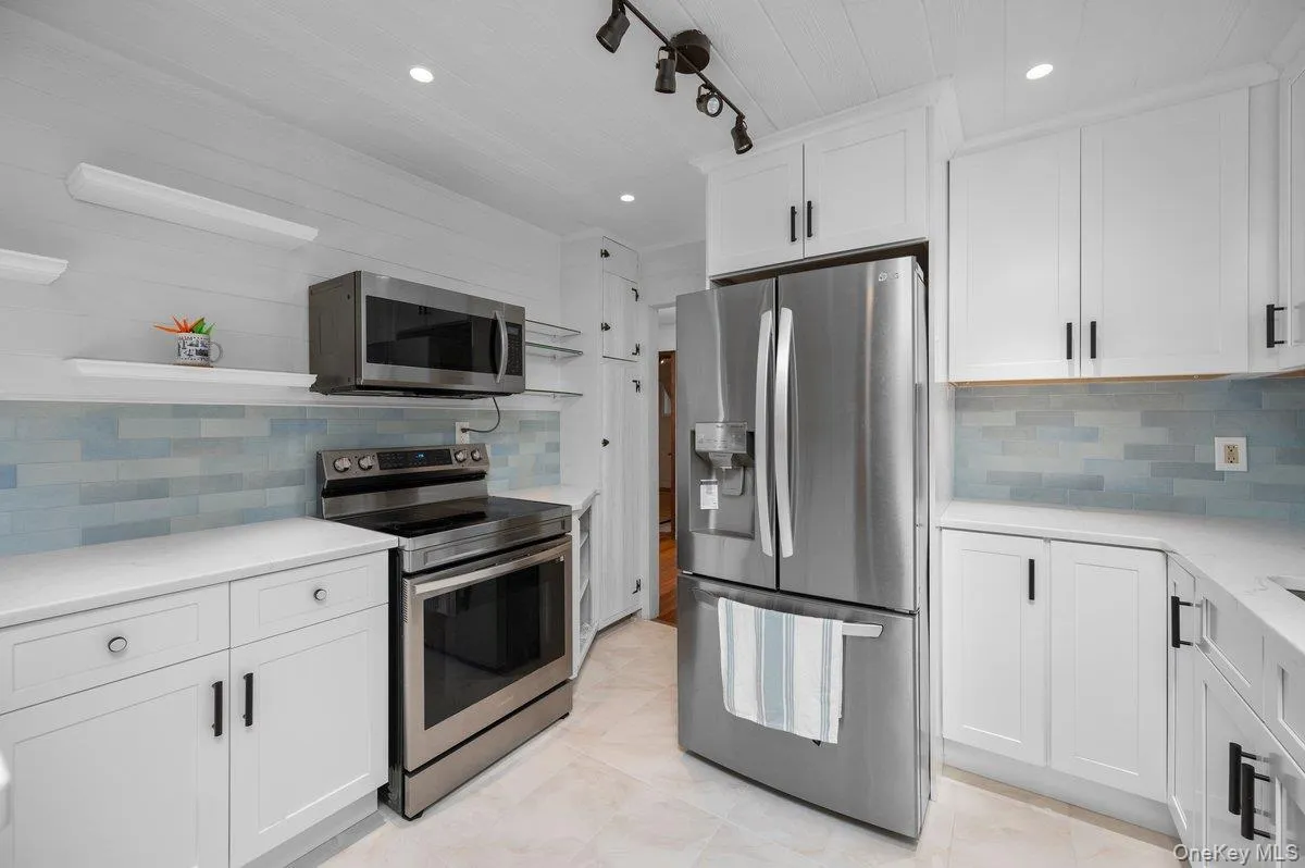 18 Blueberry Hill Road, Carmel, NY, 3 Bedrooms Bedrooms, 3 Rooms Rooms,1 BathroomBathrooms,Residential,For Rent,Blueberry Hill,0,1041553 18 Blueberry Hill Road, Carmel, NY, 3 Bedrooms Bedrooms, 3 Rooms Rooms,1 BathroomBathrooms,Residential,For Rent,Blueberry Hill,0,1041553