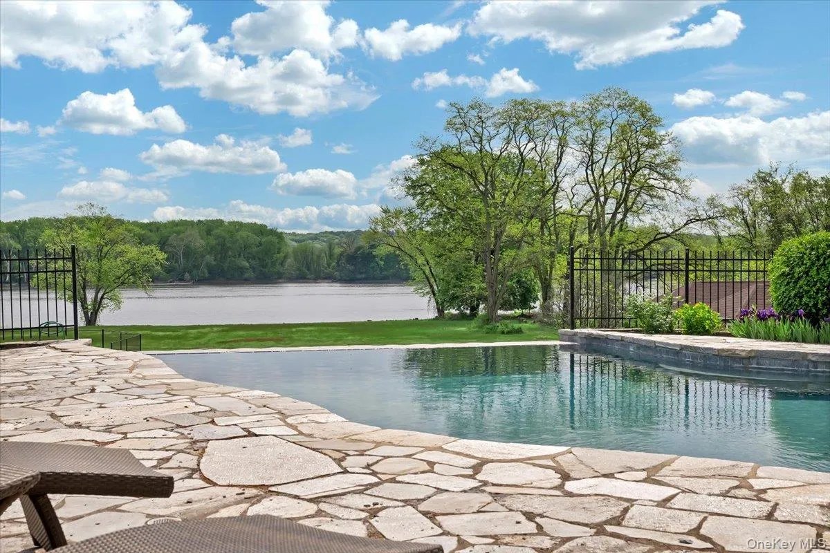 248 Van Wies Point Road, Bethlehem, NY, 4 Bedrooms Bedrooms, 12 Rooms Rooms,4 BathroomsBathrooms,Residential,For Rent,Van Wies Point,0,1041558 248 Van Wies Point Road, Bethlehem, NY, 4 Bedrooms Bedrooms, 12 Rooms Rooms,4 BathroomsBathrooms,Residential,For Rent,Van Wies Point,0,1041558