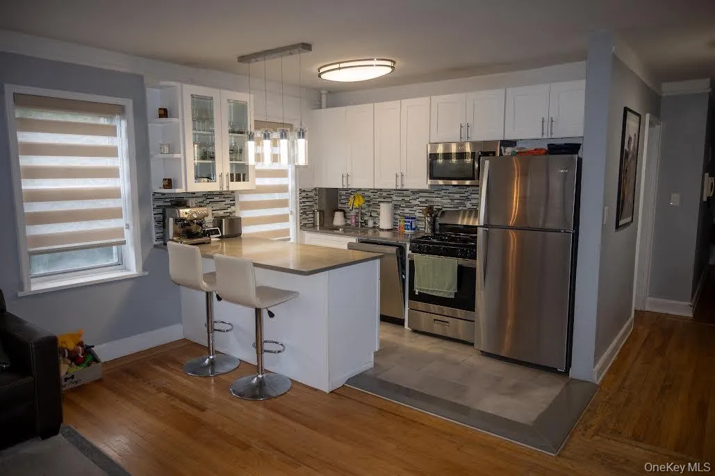 5444 Arlington Avenue, New York, NY, 1 Bedroom Bedrooms, 3 Rooms Rooms,1 BathroomBathrooms,Residential,For Rent,Arlington,0,1041560 5444 Arlington Avenue, New York, NY, 1 Bedroom Bedrooms, 3 Rooms Rooms,1 BathroomBathrooms,Residential,For Rent,Arlington,0,1041560