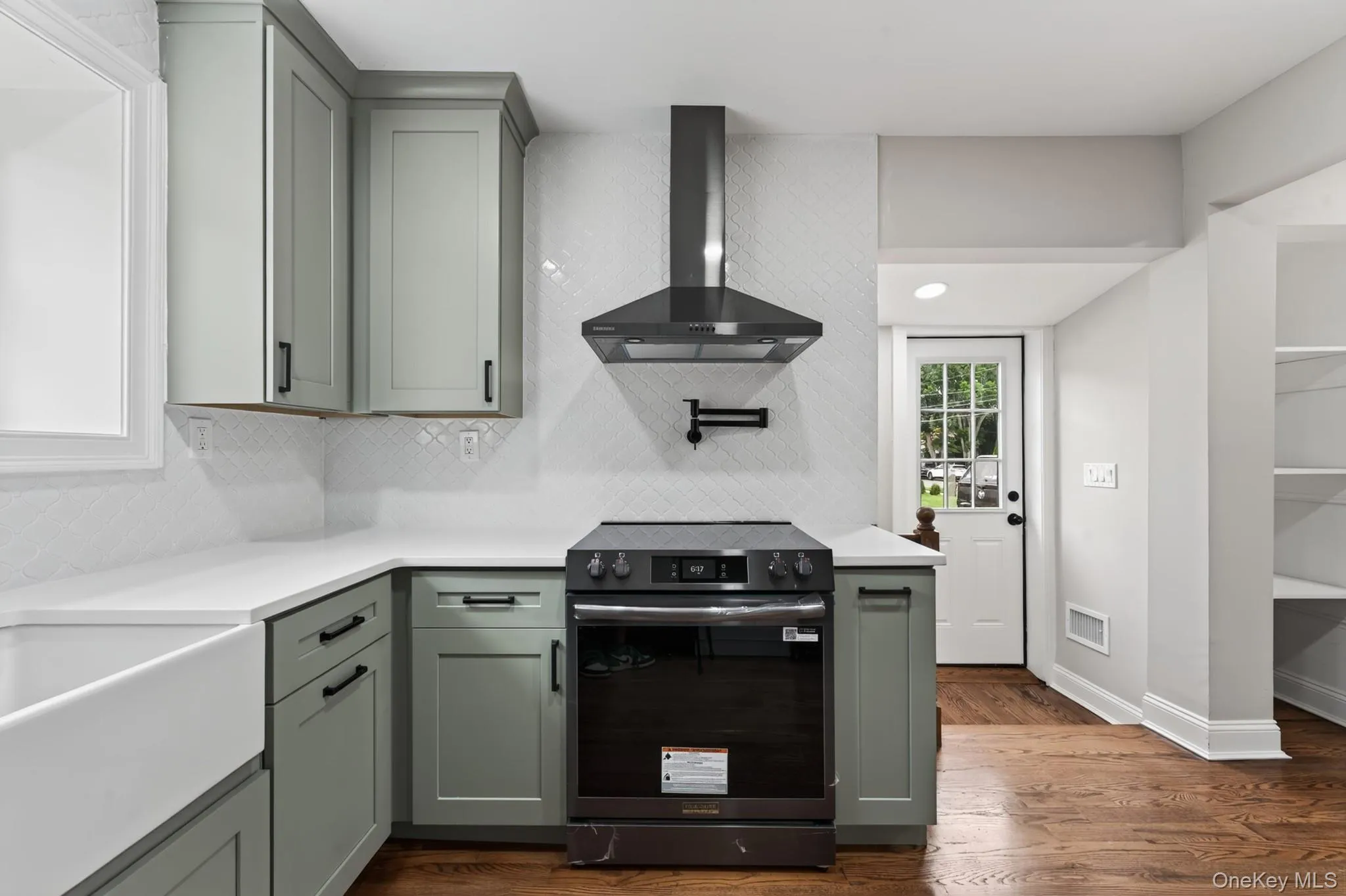 203 Massachusetts Avenue, Oyster Bay, NY, 3 Bedrooms Bedrooms, 6 Rooms Rooms,2 BathroomsBathrooms,Residential,For Rent,Massachusetts,0,1041563 203 Massachusetts Avenue, Oyster Bay, NY, 3 Bedrooms Bedrooms, 6 Rooms Rooms,2 BathroomsBathrooms,Residential,For Rent,Massachusetts,0,1041563