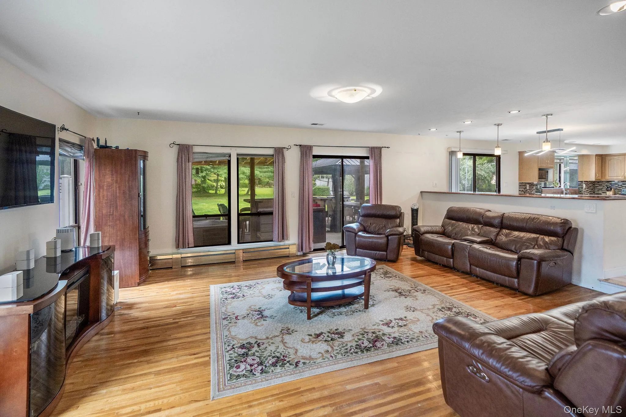 70 Juniper Lane, Oyster Bay, NY, 5 Bedrooms Bedrooms, 12 Rooms Rooms,3 BathroomsBathrooms,Residential,For Rent,Juniper,0,1041566 70 Juniper Lane, Oyster Bay, NY, 5 Bedrooms Bedrooms, 12 Rooms Rooms,3 BathroomsBathrooms,Residential,For Rent,Juniper,0,1041566