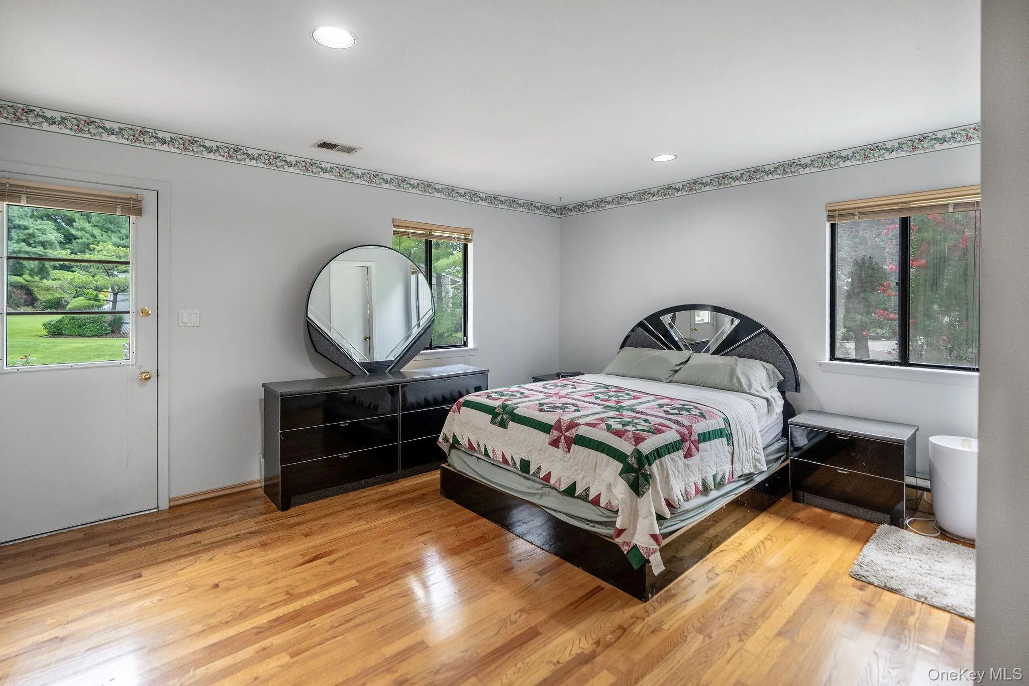 70 Juniper Lane, Oyster Bay, NY, 5 Bedrooms Bedrooms, 12 Rooms Rooms,3 BathroomsBathrooms,Residential,For Rent,Juniper,0,1041566 70 Juniper Lane, Oyster Bay, NY, 5 Bedrooms Bedrooms, 12 Rooms Rooms,3 BathroomsBathrooms,Residential,For Rent,Juniper,0,1041566