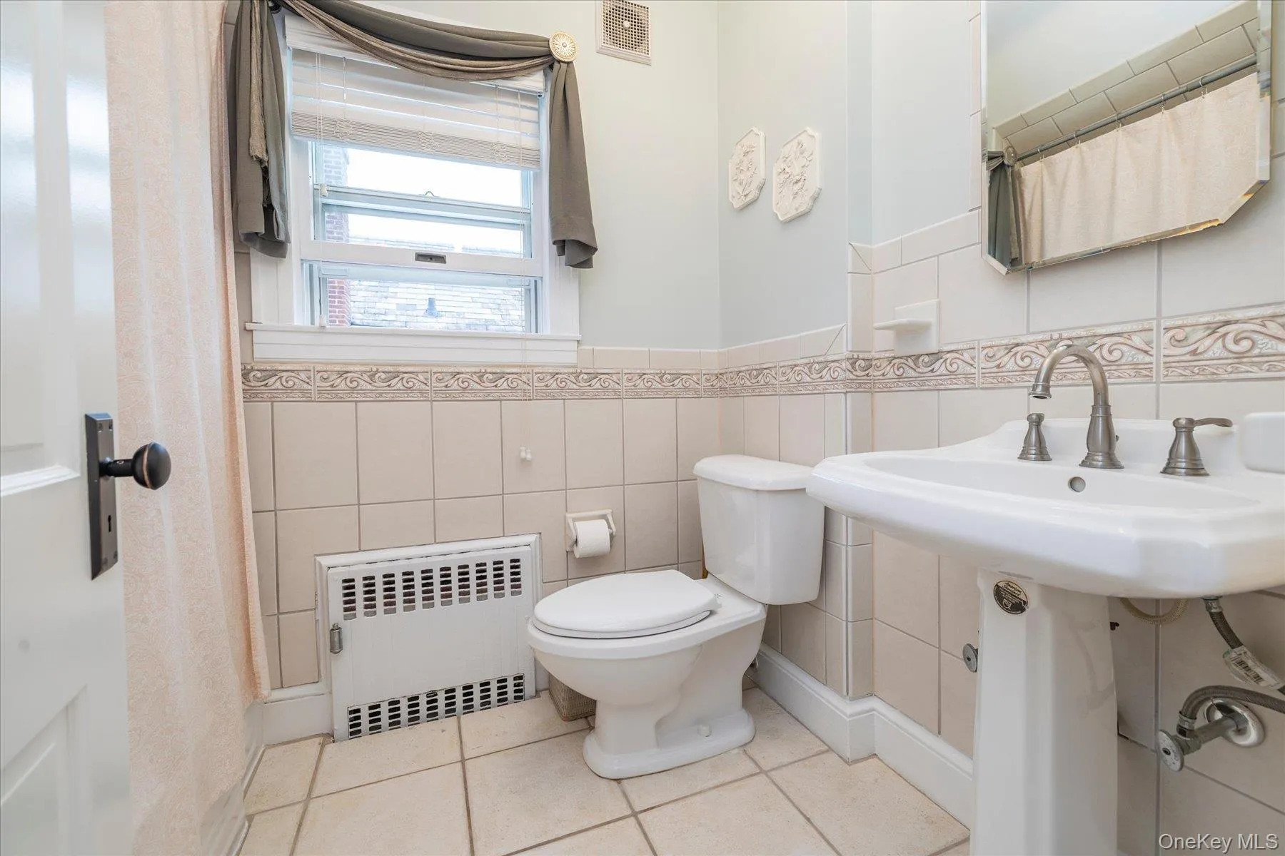 Full second floor bath Full second floor bath
