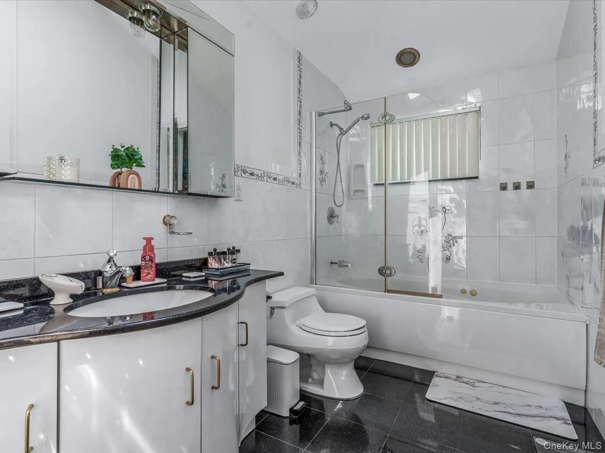 1 Debora Drive, Oyster Bay, NY, 4 Bedrooms Bedrooms, 8 Rooms Rooms,2 BathroomsBathrooms,Residential,For Rent,Debora,0,1041569 1 Debora Drive, Oyster Bay, NY, 4 Bedrooms Bedrooms, 8 Rooms Rooms,2 BathroomsBathrooms,Residential,For Rent,Debora,0,1041569