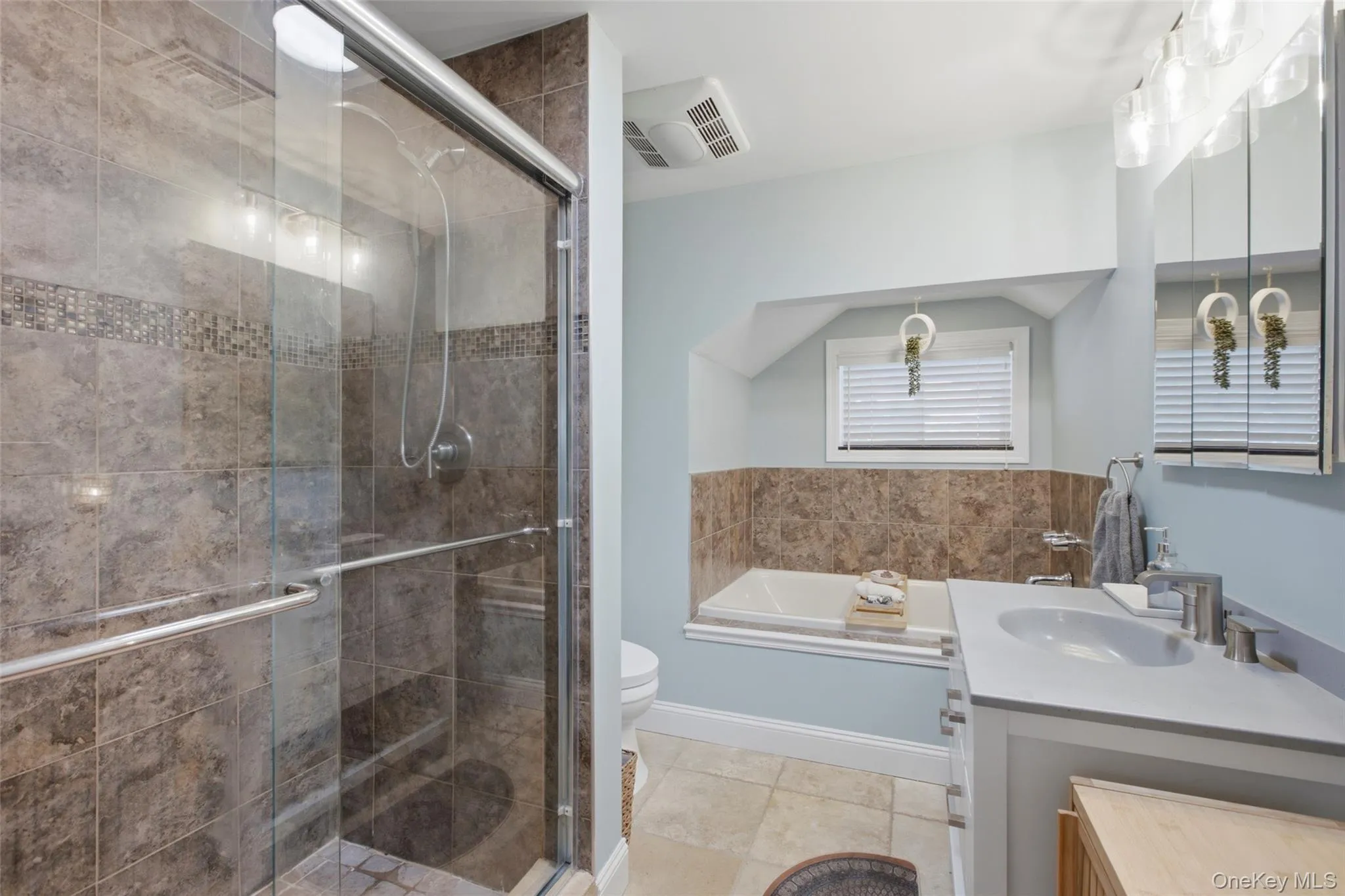 36 Kew Drive, Brookhaven, NY, 4 Bedrooms Bedrooms, 7 Rooms Rooms,2 BathroomsBathrooms,Residential,For Rent,Kew,0,1041574 36 Kew Drive, Brookhaven, NY, 4 Bedrooms Bedrooms, 7 Rooms Rooms,2 BathroomsBathrooms,Residential,For Rent,Kew,0,1041574
