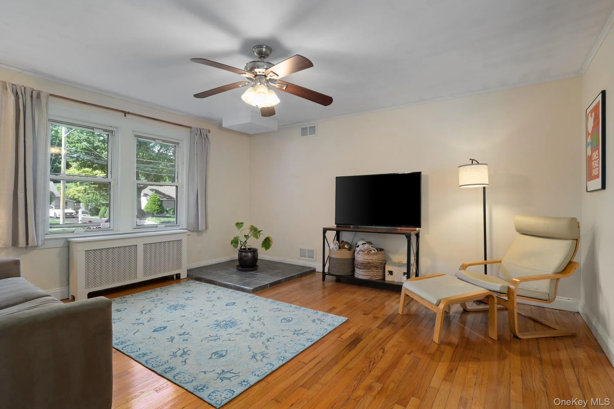 12 Ingersoll Street, Huntington, NY, 3 Bedrooms Bedrooms, 9 Rooms Rooms,1 BathroomBathrooms,Residential Lease,For Rent,Ingersoll,0,1041575 12 Ingersoll Street, Huntington, NY, 3 Bedrooms Bedrooms, 9 Rooms Rooms,1 BathroomBathrooms,Residential Lease,For Rent,Ingersoll,0,1041575