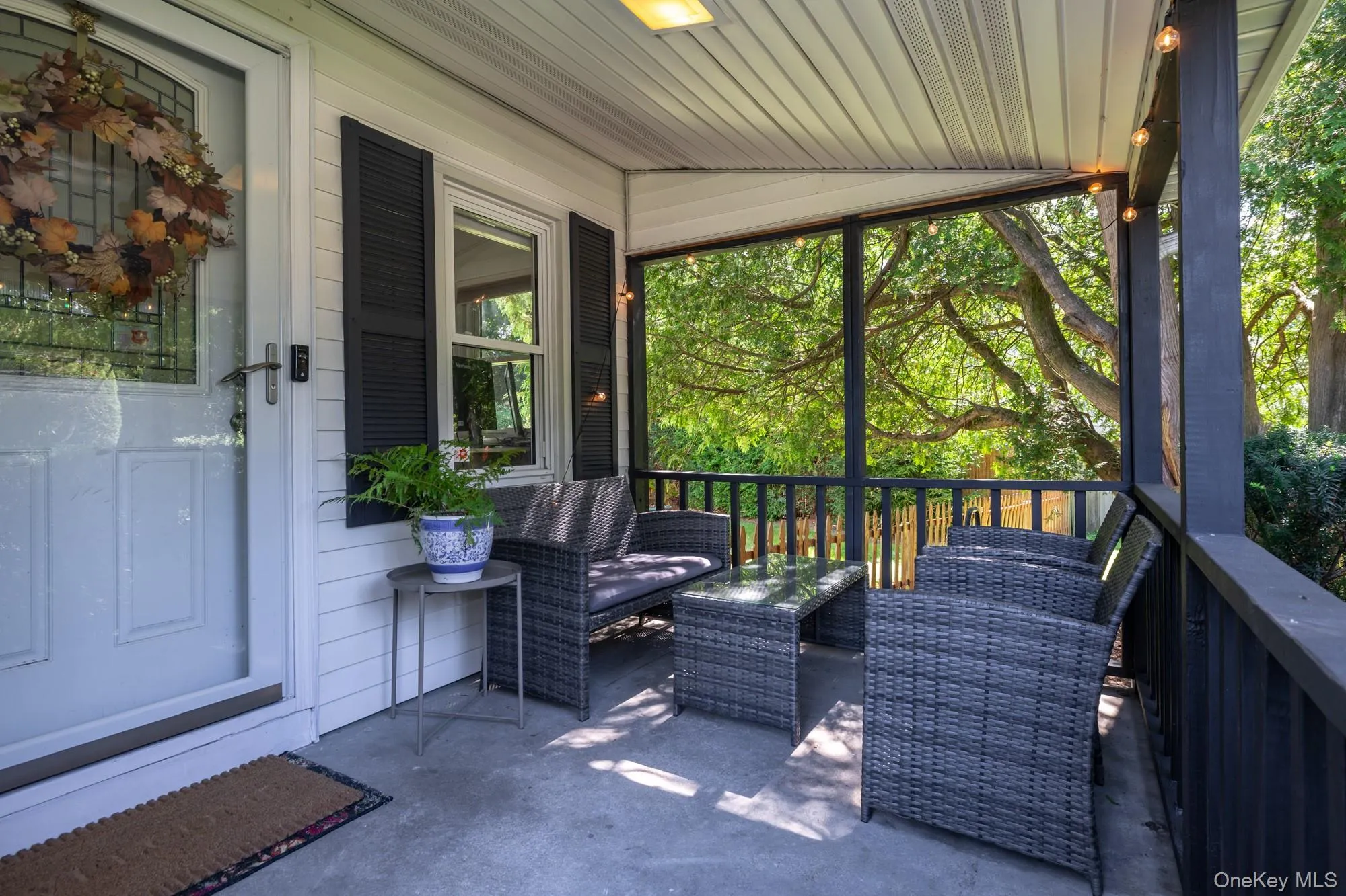 12 Ingersoll Street, Huntington, NY, 3 Bedrooms Bedrooms, 9 Rooms Rooms,1 BathroomBathrooms,Residential Lease,For Rent,Ingersoll,0,1041575 12 Ingersoll Street, Huntington, NY, 3 Bedrooms Bedrooms, 9 Rooms Rooms,1 BathroomBathrooms,Residential Lease,For Rent,Ingersoll,0,1041575