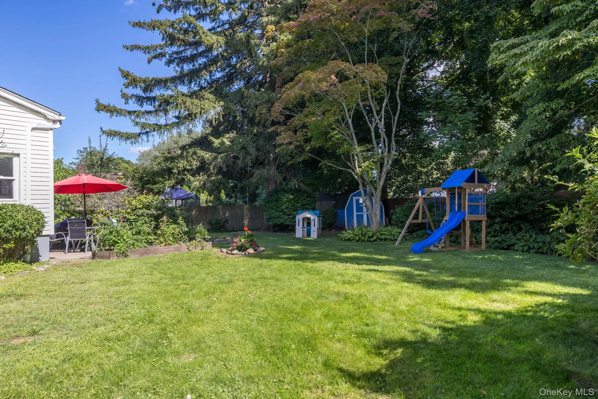 12 Ingersoll Street, Huntington, NY, 3 Bedrooms Bedrooms, 9 Rooms Rooms,1 BathroomBathrooms,Residential Lease,For Rent,Ingersoll,0,1041575 12 Ingersoll Street, Huntington, NY, 3 Bedrooms Bedrooms, 9 Rooms Rooms,1 BathroomBathrooms,Residential Lease,For Rent,Ingersoll,0,1041575