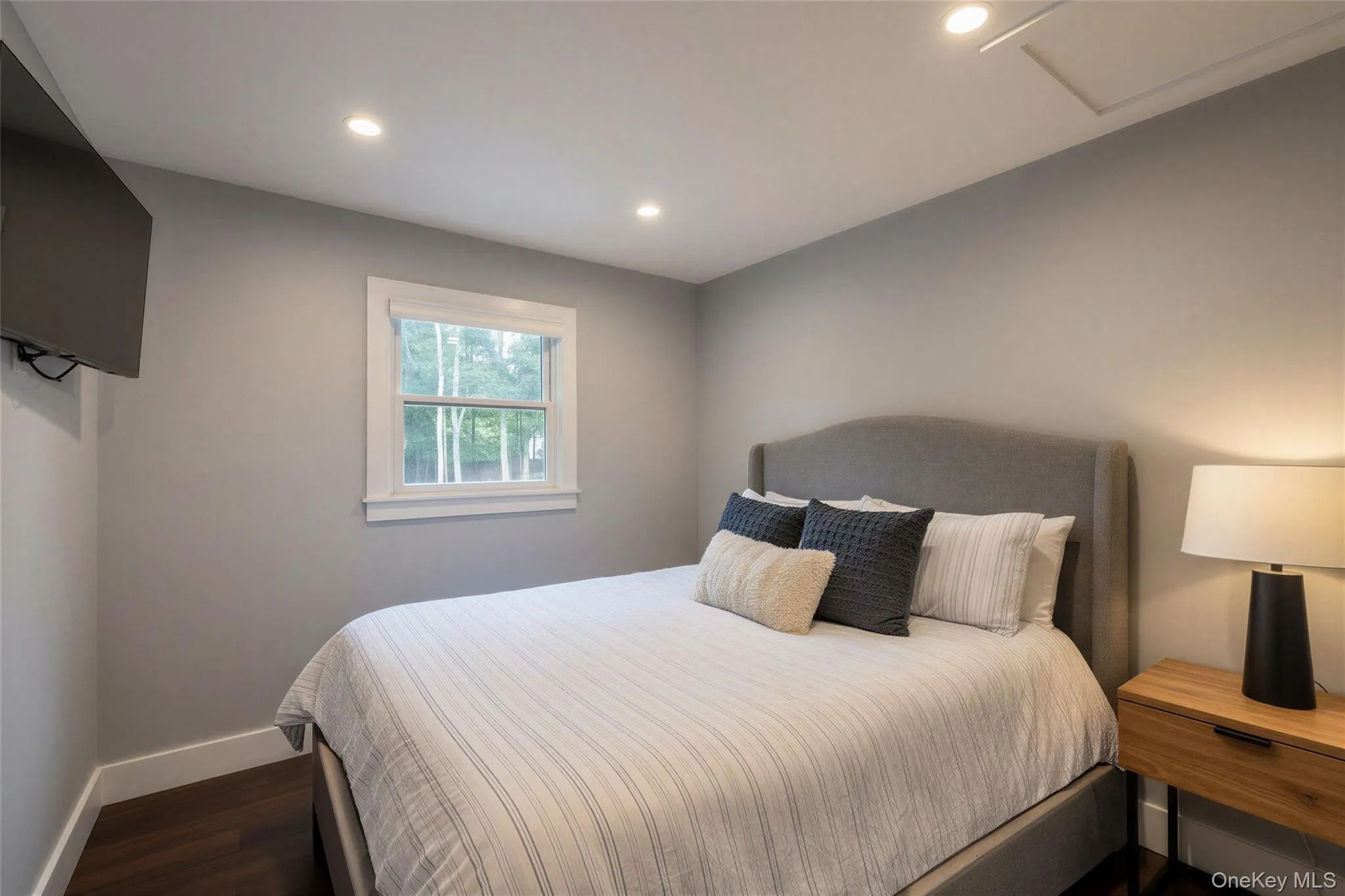 81 Country Road, Southampton, NY, 3 Bedrooms Bedrooms, 7 Rooms Rooms,3 BathroomsBathrooms,Residential,For Rent,Country,0,1041578 81 Country Road, Southampton, NY, 3 Bedrooms Bedrooms, 7 Rooms Rooms,3 BathroomsBathrooms,Residential,For Rent,Country,0,1041578
