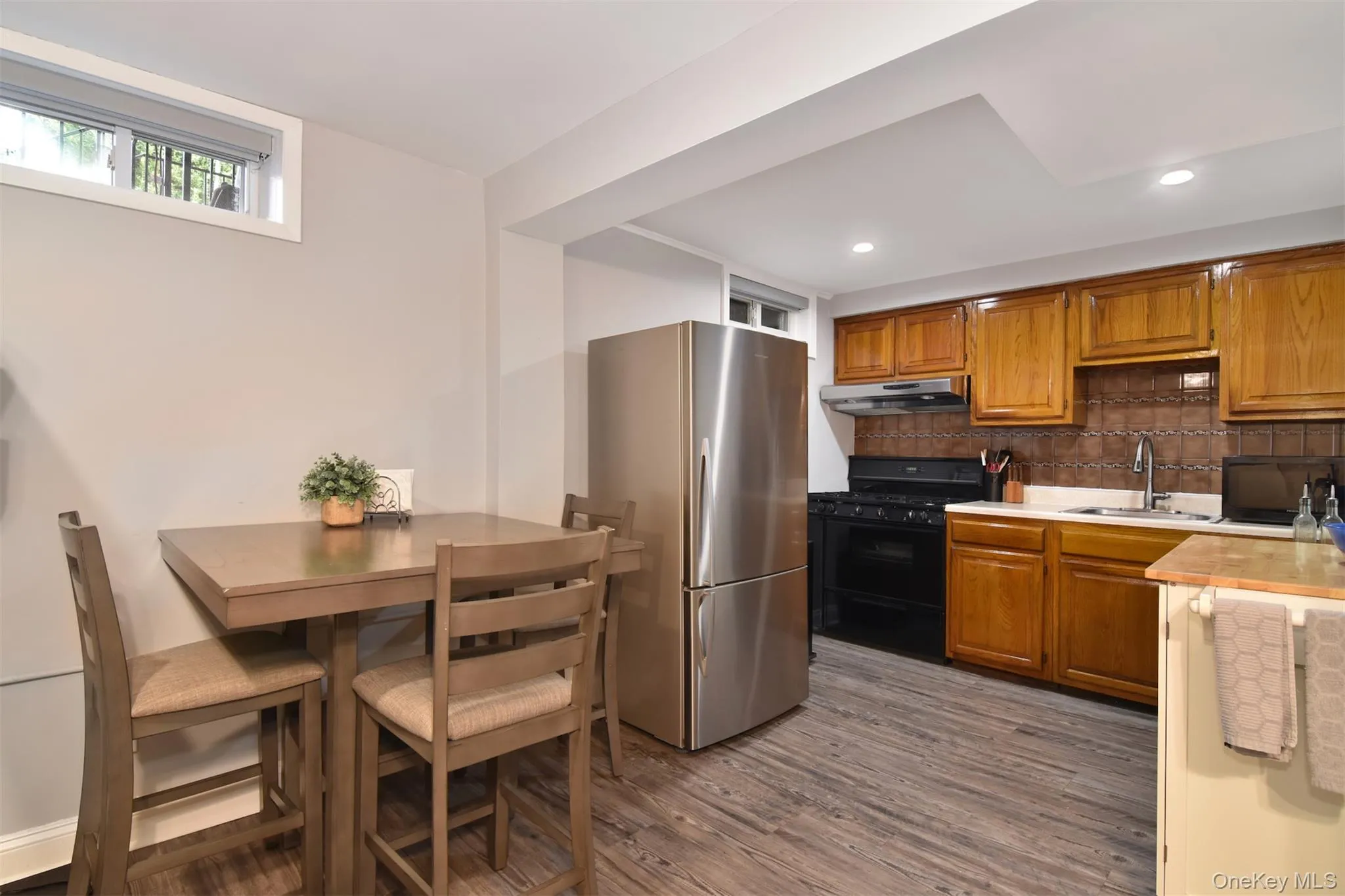 2533 Tenbroeck Avenue, New York, NY, 3 Bedrooms Bedrooms, 10 Rooms Rooms,2 BathroomsBathrooms,Residential,For Rent,Tenbroeck,0,1041579 2533 Tenbroeck Avenue, New York, NY, 3 Bedrooms Bedrooms, 10 Rooms Rooms,2 BathroomsBathrooms,Residential,For Rent,Tenbroeck,0,1041579