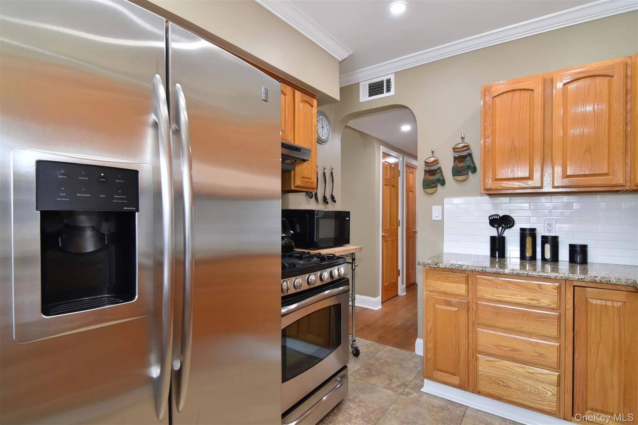 2533 Tenbroeck Avenue, New York, NY, 3 Bedrooms Bedrooms, 10 Rooms Rooms,2 BathroomsBathrooms,Residential,For Rent,Tenbroeck,0,1041579 2533 Tenbroeck Avenue, New York, NY, 3 Bedrooms Bedrooms, 10 Rooms Rooms,2 BathroomsBathrooms,Residential,For Rent,Tenbroeck,0,1041579