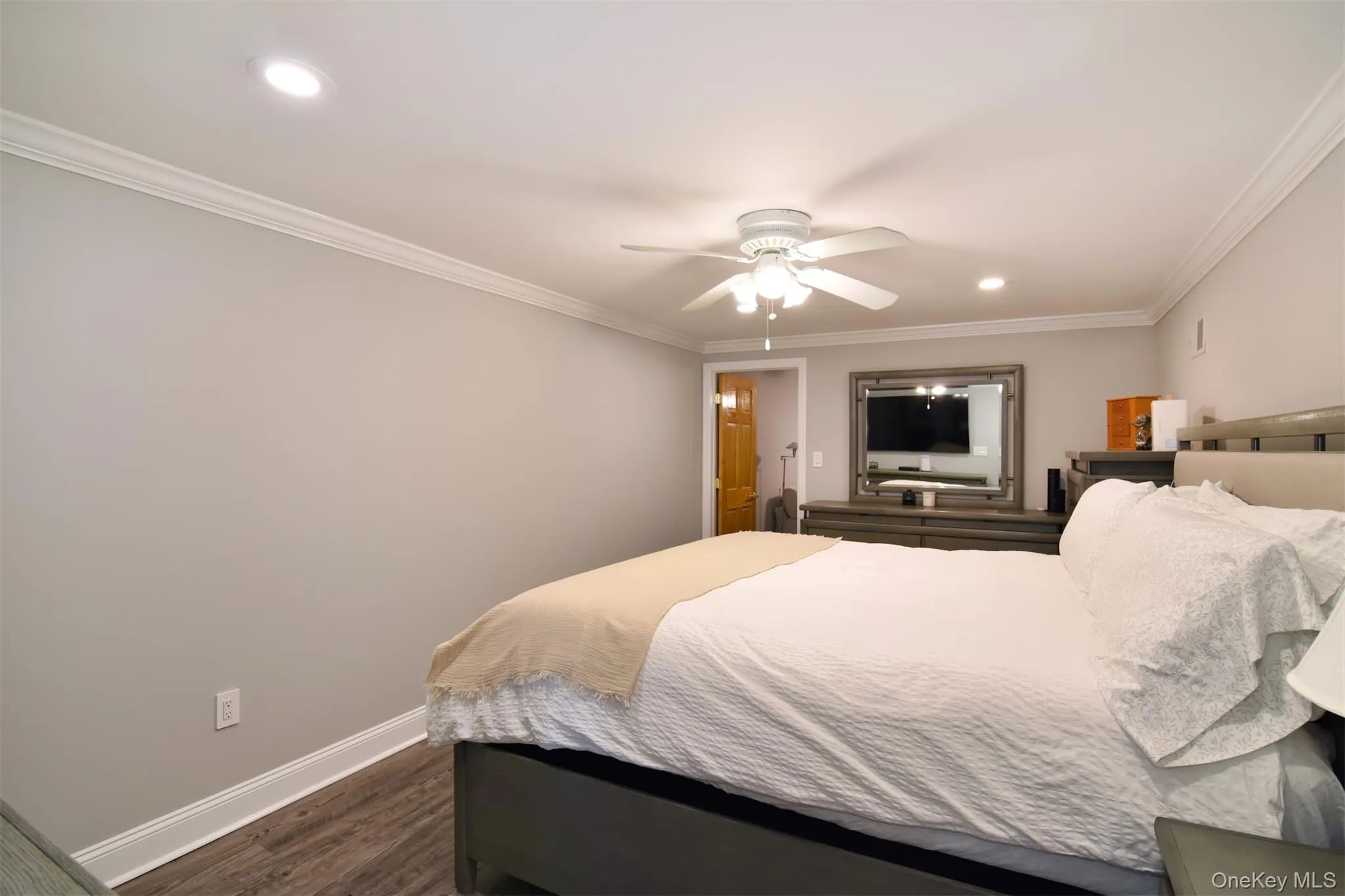 2533 Tenbroeck Avenue, New York, NY, 3 Bedrooms Bedrooms, 10 Rooms Rooms,2 BathroomsBathrooms,Residential,For Rent,Tenbroeck,0,1041579 2533 Tenbroeck Avenue, New York, NY, 3 Bedrooms Bedrooms, 10 Rooms Rooms,2 BathroomsBathrooms,Residential,For Rent,Tenbroeck,0,1041579