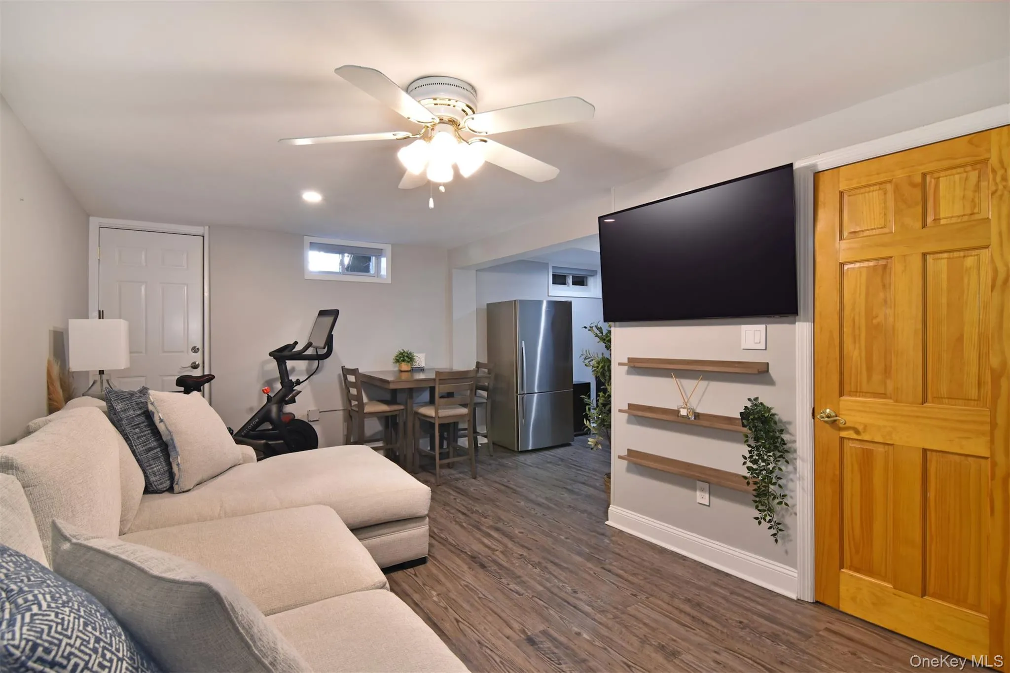 2533 Tenbroeck Avenue, New York, NY, 3 Bedrooms Bedrooms, 10 Rooms Rooms,2 BathroomsBathrooms,Residential,For Rent,Tenbroeck,0,1041579 2533 Tenbroeck Avenue, New York, NY, 3 Bedrooms Bedrooms, 10 Rooms Rooms,2 BathroomsBathrooms,Residential,For Rent,Tenbroeck,0,1041579