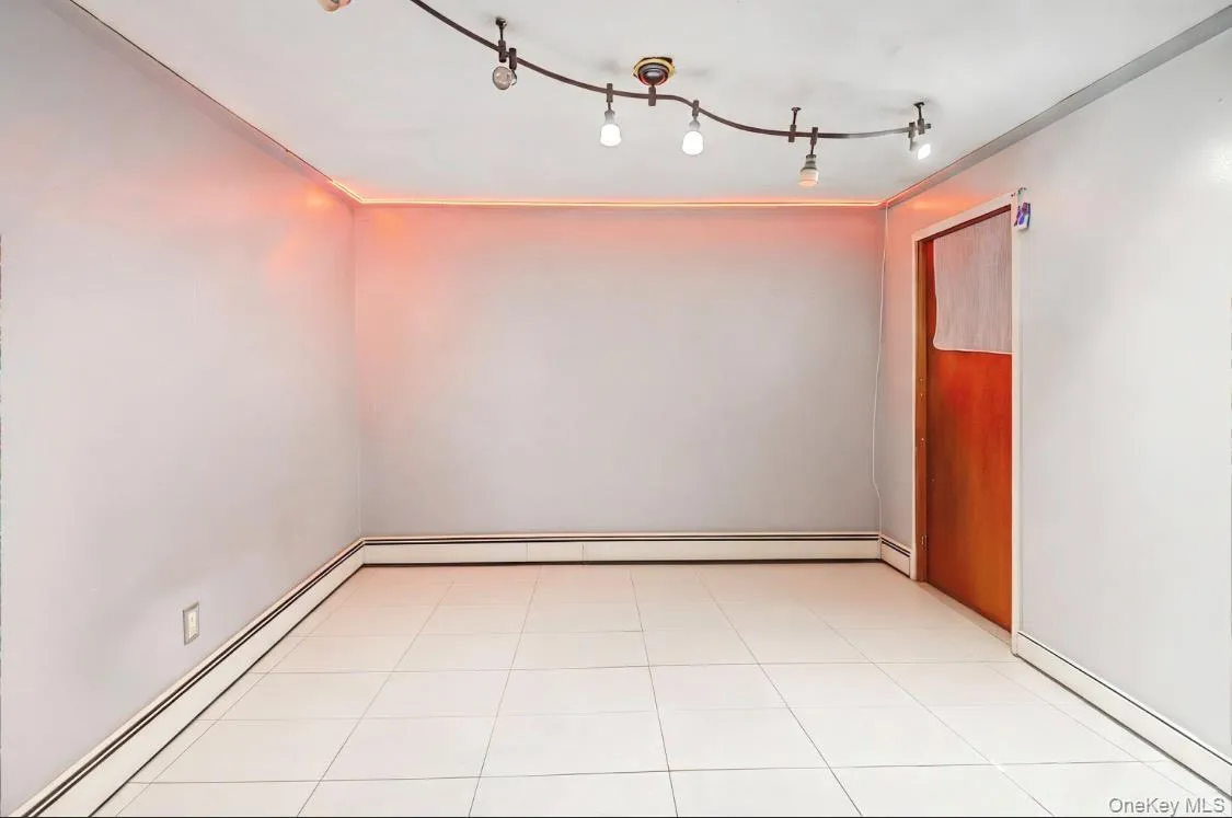 4315 Avenue J, New York, NY, 4 Bedrooms Bedrooms, 9 Rooms Rooms,3 BathroomsBathrooms,Residential,For Rent,Avenue J,0,1041581 4315 Avenue J, New York, NY, 4 Bedrooms Bedrooms, 9 Rooms Rooms,3 BathroomsBathrooms,Residential,For Rent,Avenue J,0,1041581
