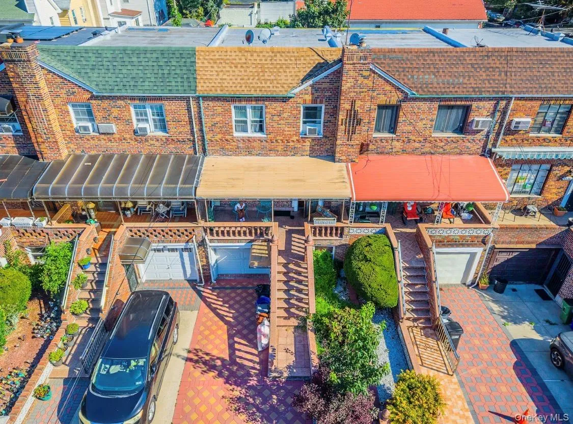 4315 Avenue J, New York, NY, 4 Bedrooms Bedrooms, 9 Rooms Rooms,3 BathroomsBathrooms,Residential,For Rent,Avenue J,0,1041581 4315 Avenue J, New York, NY, 4 Bedrooms Bedrooms, 9 Rooms Rooms,3 BathroomsBathrooms,Residential,For Rent,Avenue J,0,1041581