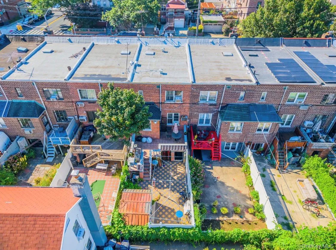4315 Avenue J, New York, NY, 4 Bedrooms Bedrooms, 9 Rooms Rooms,3 BathroomsBathrooms,Residential,For Rent,Avenue J,0,1041581 4315 Avenue J, New York, NY, 4 Bedrooms Bedrooms, 9 Rooms Rooms,3 BathroomsBathrooms,Residential,For Rent,Avenue J,0,1041581
