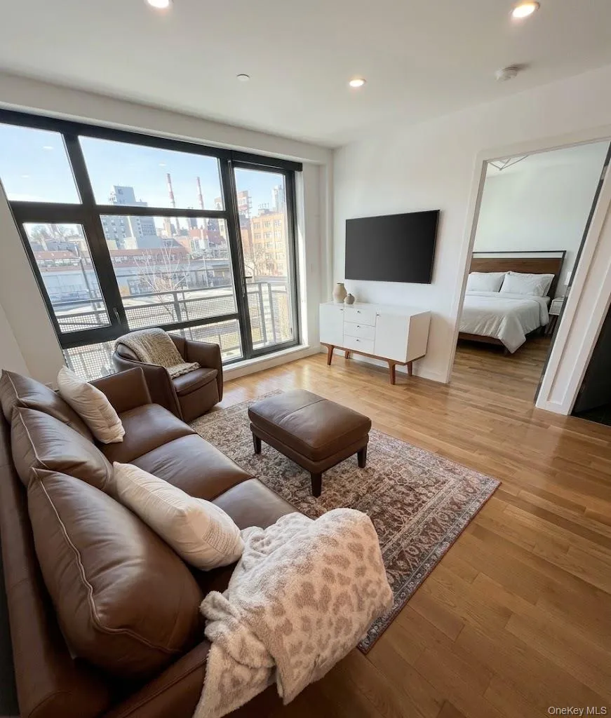 4121 23rd Street, New York, NY, 1 Bedroom Bedrooms, 3 Rooms Rooms,1 BathroomBathrooms,Residential Lease,For Rent,23rd,0,1041583 4121 23rd Street, New York, NY, 1 Bedroom Bedrooms, 3 Rooms Rooms,1 BathroomBathrooms,Residential Lease,For Rent,23rd,0,1041583