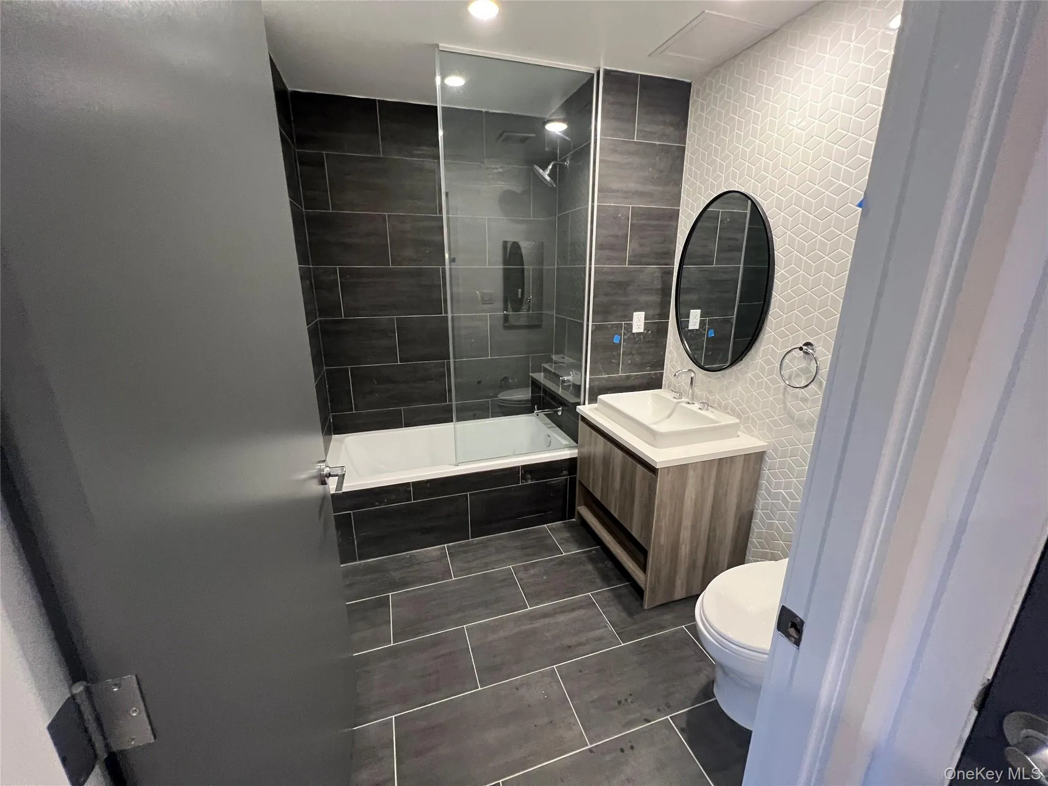 4121 23rd Street, New York, NY, 1 Bedroom Bedrooms, 3 Rooms Rooms,1 BathroomBathrooms,Residential Lease,For Rent,23rd,0,1041583 4121 23rd Street, New York, NY, 1 Bedroom Bedrooms, 3 Rooms Rooms,1 BathroomBathrooms,Residential Lease,For Rent,23rd,0,1041583