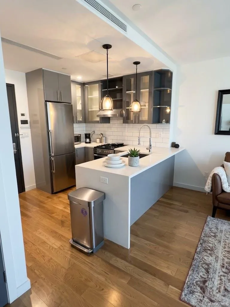 4121 23rd Street, New York, NY, 1 Bedroom Bedrooms, 3 Rooms Rooms,1 BathroomBathrooms,Residential Lease,For Rent,23rd,0,1041583 4121 23rd Street, New York, NY, 1 Bedroom Bedrooms, 3 Rooms Rooms,1 BathroomBathrooms,Residential Lease,For Rent,23rd,0,1041583