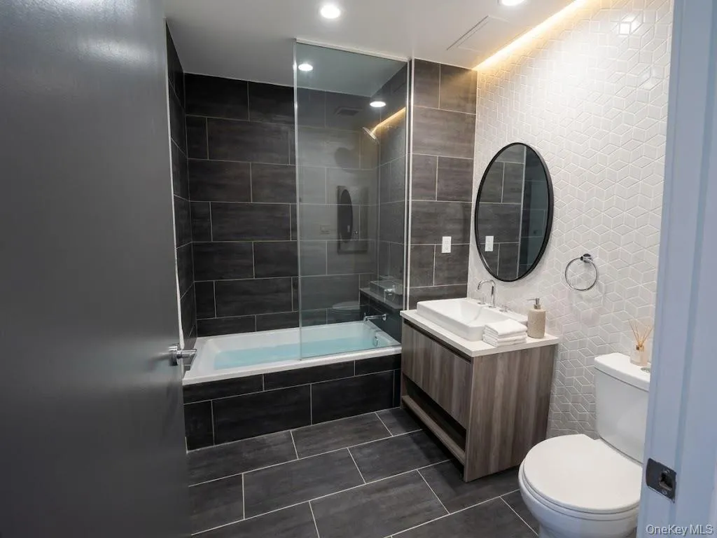 4121 23rd Street, New York, NY, 1 Bedroom Bedrooms, 3 Rooms Rooms,1 BathroomBathrooms,Residential Lease,For Rent,23rd,0,1041583 4121 23rd Street, New York, NY, 1 Bedroom Bedrooms, 3 Rooms Rooms,1 BathroomBathrooms,Residential Lease,For Rent,23rd,0,1041583
