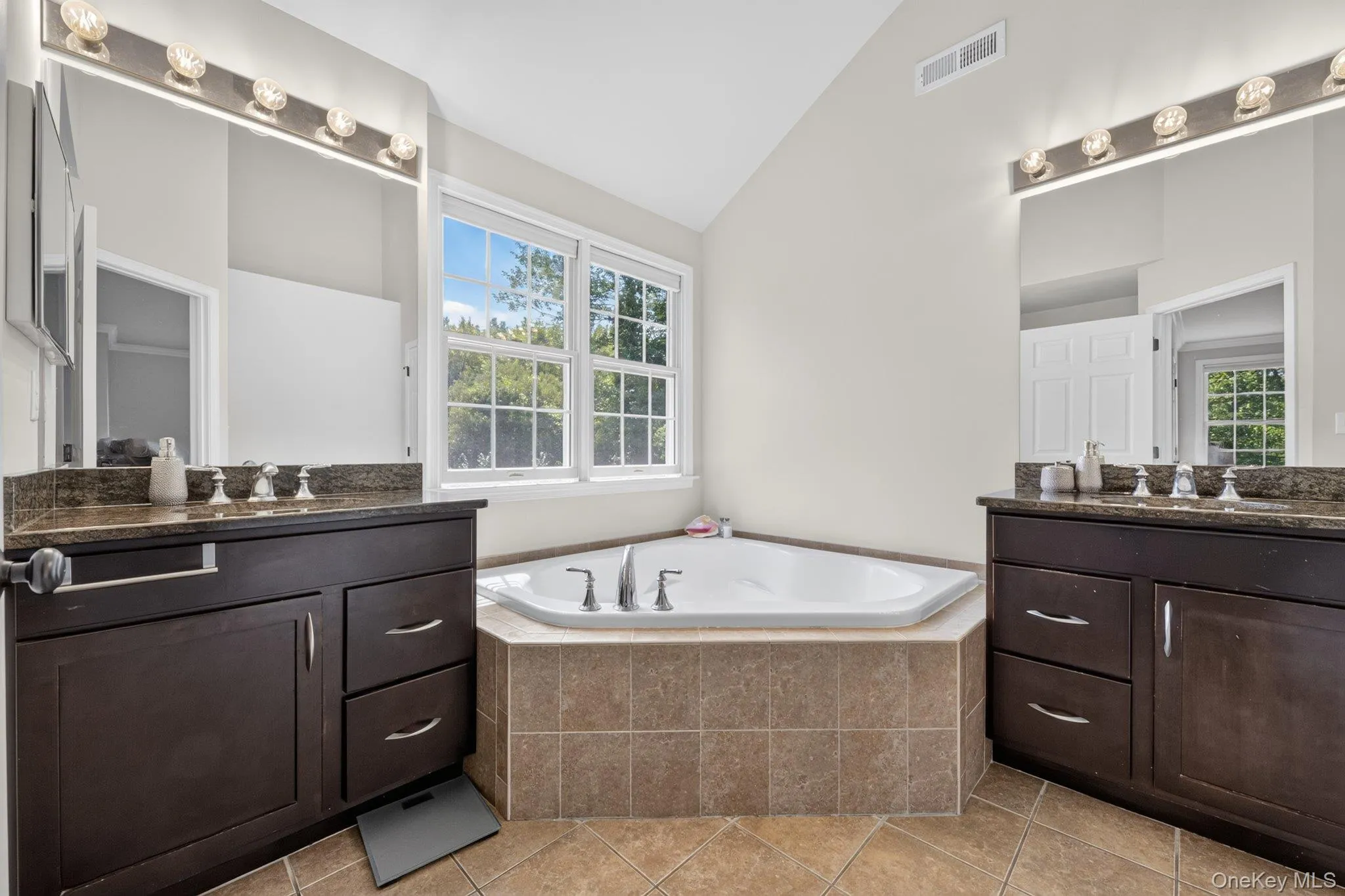 10 Doolin Court, Wappinger, NY, 4 Bedrooms Bedrooms, 12 Rooms Rooms,2 BathroomsBathrooms,Residential,For Rent,Doolin,0,1041584 10 Doolin Court, Wappinger, NY, 4 Bedrooms Bedrooms, 12 Rooms Rooms,2 BathroomsBathrooms,Residential,For Rent,Doolin,0,1041584