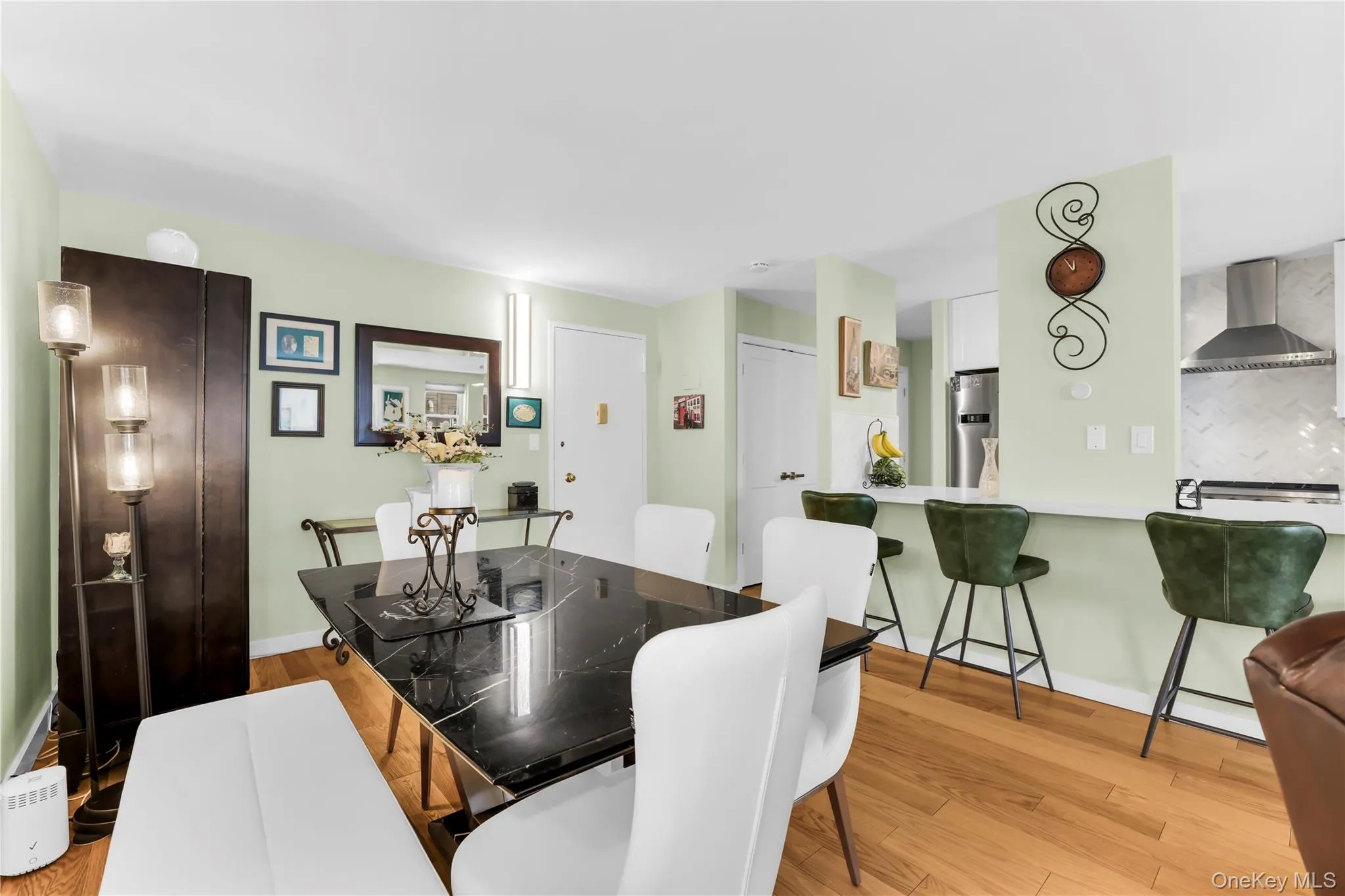 1085 Warburton, Yonkers, NY, 1 Bedroom Bedrooms, 3 Rooms Rooms,1 BathroomBathrooms,Residential,For Rent,Warburton,0,1041587 1085 Warburton, Yonkers, NY, 1 Bedroom Bedrooms, 3 Rooms Rooms,1 BathroomBathrooms,Residential,For Rent,Warburton,0,1041587