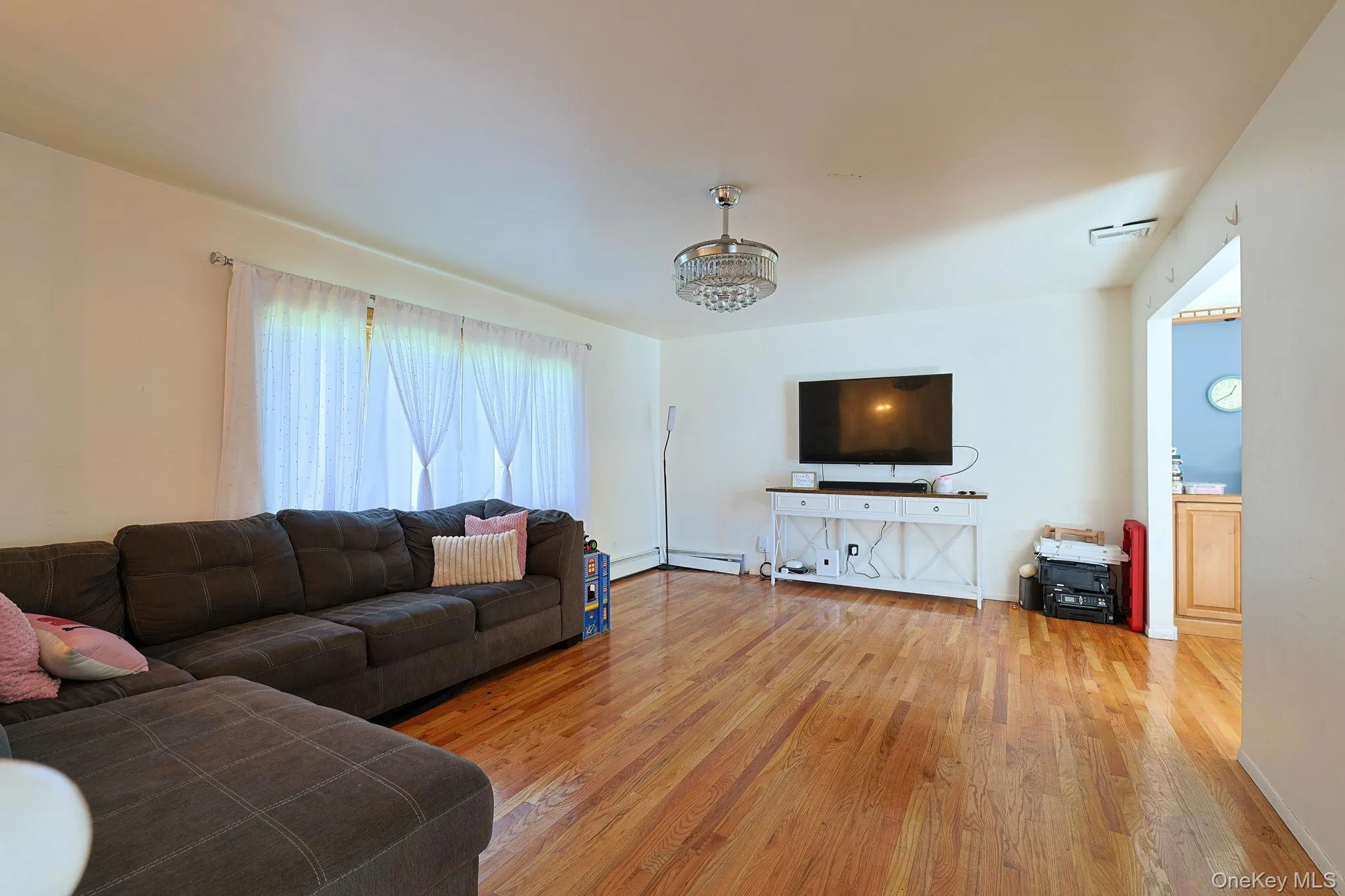 8 Pine Street, Middletown, NY, 4 Bedrooms Bedrooms, 12 Rooms Rooms,2 BathroomsBathrooms,Residential,For Rent,Pine,0,1041591 8 Pine Street, Middletown, NY, 4 Bedrooms Bedrooms, 12 Rooms Rooms,2 BathroomsBathrooms,Residential,For Rent,Pine,0,1041591