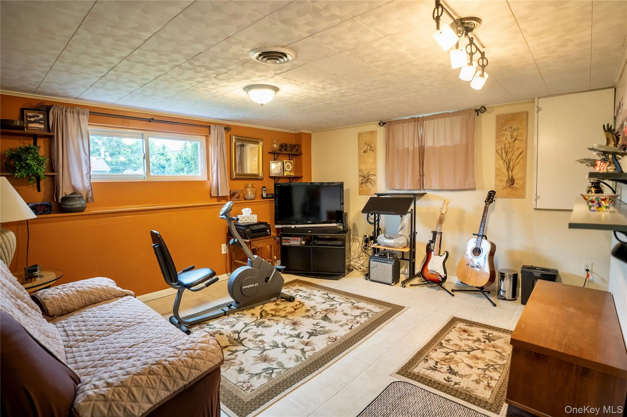 125 Riverview Drive, Fishkill, NY, 3 Bedrooms Bedrooms, 9 Rooms Rooms,1 BathroomBathrooms,Residential,For Rent,Riverview,0,1041597 125 Riverview Drive, Fishkill, NY, 3 Bedrooms Bedrooms, 9 Rooms Rooms,1 BathroomBathrooms,Residential,For Rent,Riverview,0,1041597