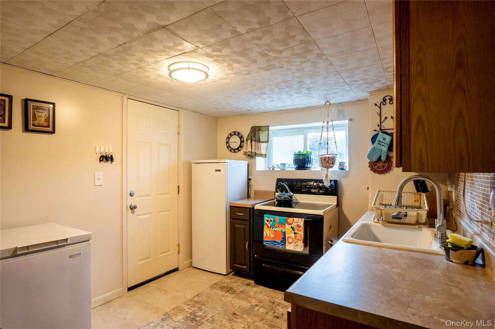125 Riverview Drive, Fishkill, NY, 3 Bedrooms Bedrooms, 9 Rooms Rooms,1 BathroomBathrooms,Residential,For Rent,Riverview,0,1041597 125 Riverview Drive, Fishkill, NY, 3 Bedrooms Bedrooms, 9 Rooms Rooms,1 BathroomBathrooms,Residential,For Rent,Riverview,0,1041597