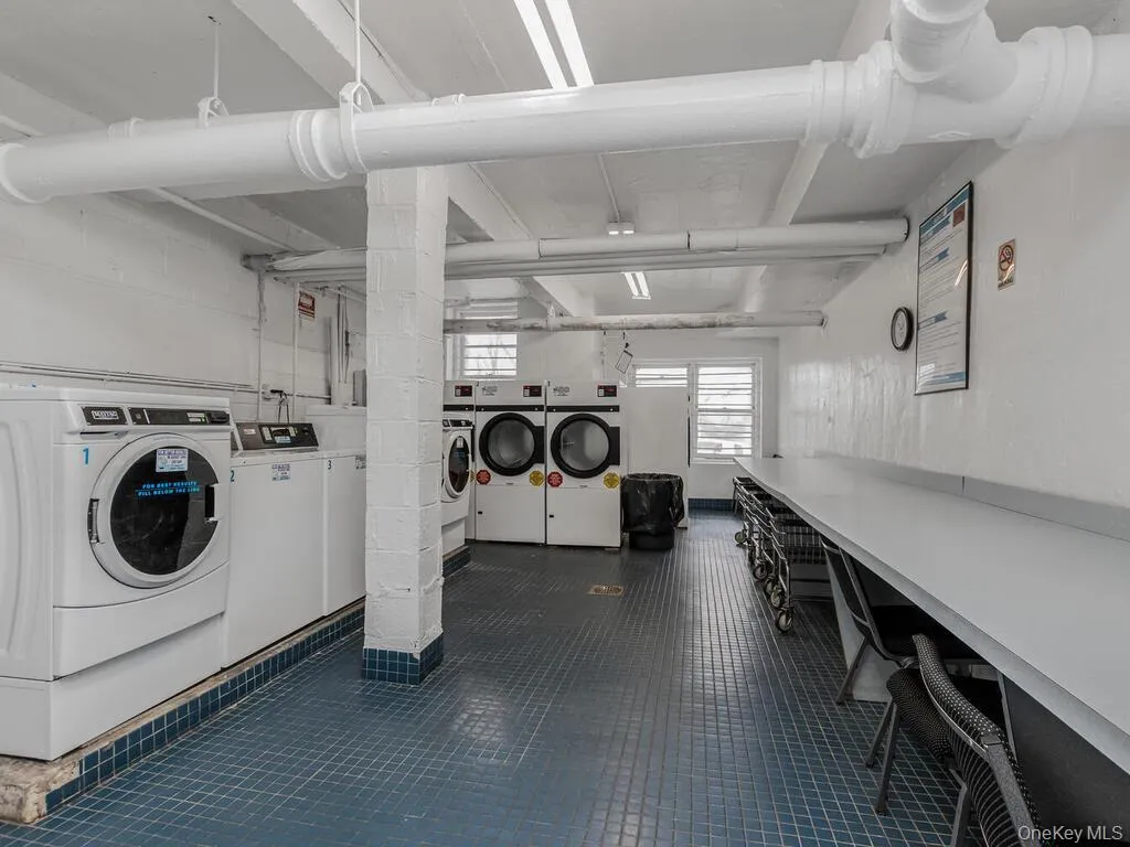 679 239th, New York, NY, 1 Bedroom Bedrooms, 4 Rooms Rooms,1 BathroomBathrooms,Residential,For Rent,239th,0,1041598 679 239th, New York, NY, 1 Bedroom Bedrooms, 4 Rooms Rooms,1 BathroomBathrooms,Residential,For Rent,239th,0,1041598