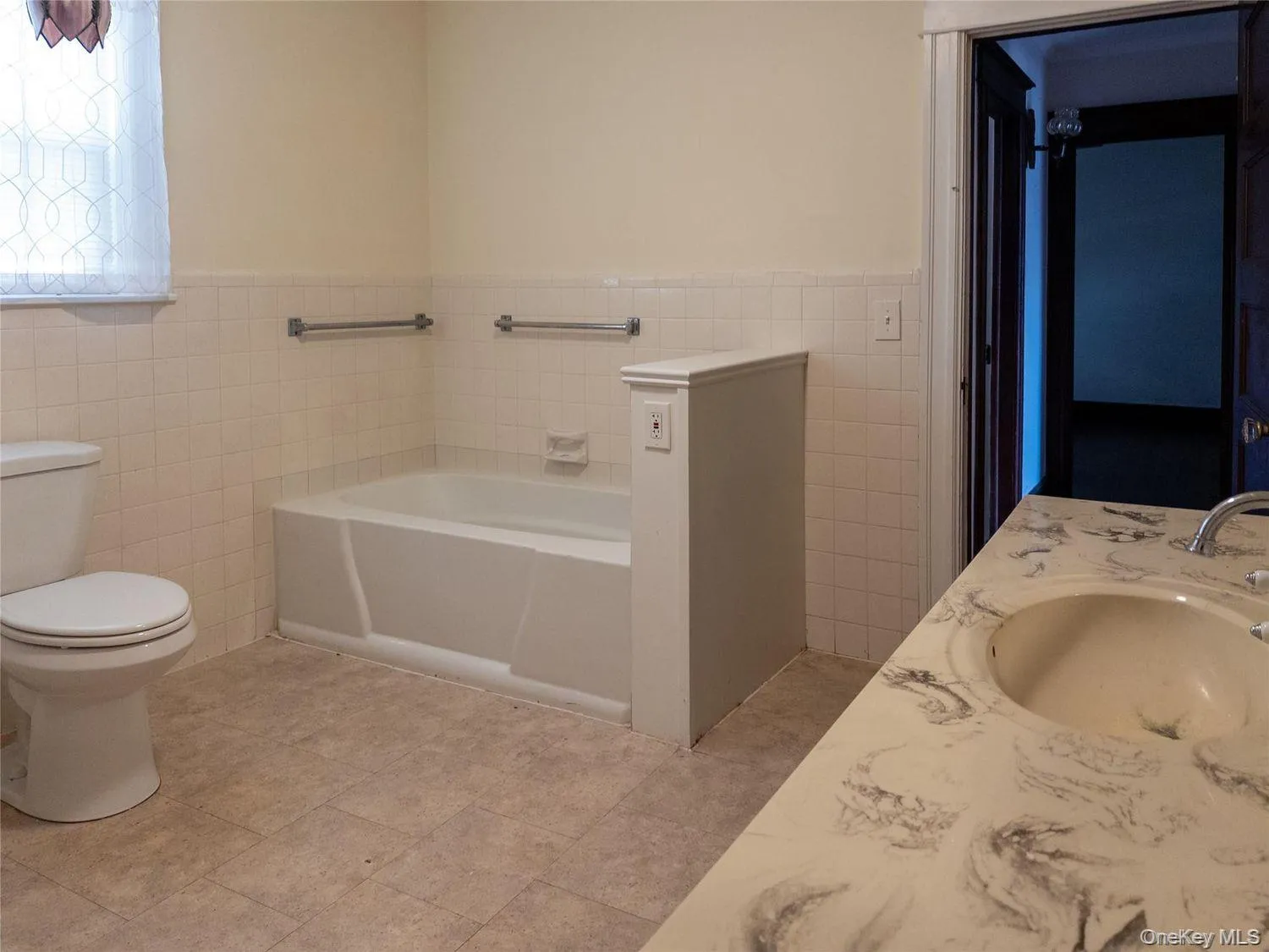 135 Washington Street, Poughkeepsie, NY, 2 Bedrooms Bedrooms, 7 Rooms Rooms,2 BathroomsBathrooms,Residential Lease,For Rent,Washington,0,1041601 135 Washington Street, Poughkeepsie, NY, 2 Bedrooms Bedrooms, 7 Rooms Rooms,2 BathroomsBathrooms,Residential Lease,For Rent,Washington,0,1041601