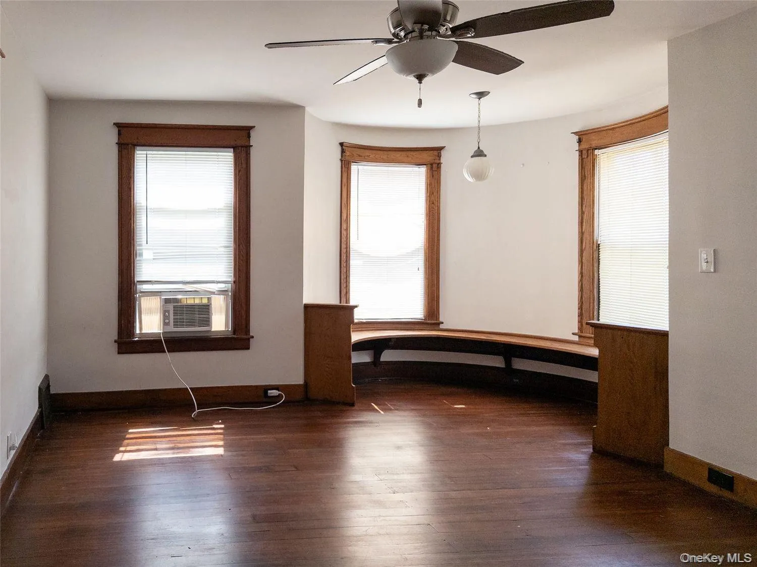 135 Washington Street, Poughkeepsie, NY, 2 Bedrooms Bedrooms, 7 Rooms Rooms,2 BathroomsBathrooms,Residential Lease,For Rent,Washington,0,1041601 135 Washington Street, Poughkeepsie, NY, 2 Bedrooms Bedrooms, 7 Rooms Rooms,2 BathroomsBathrooms,Residential Lease,For Rent,Washington,0,1041601