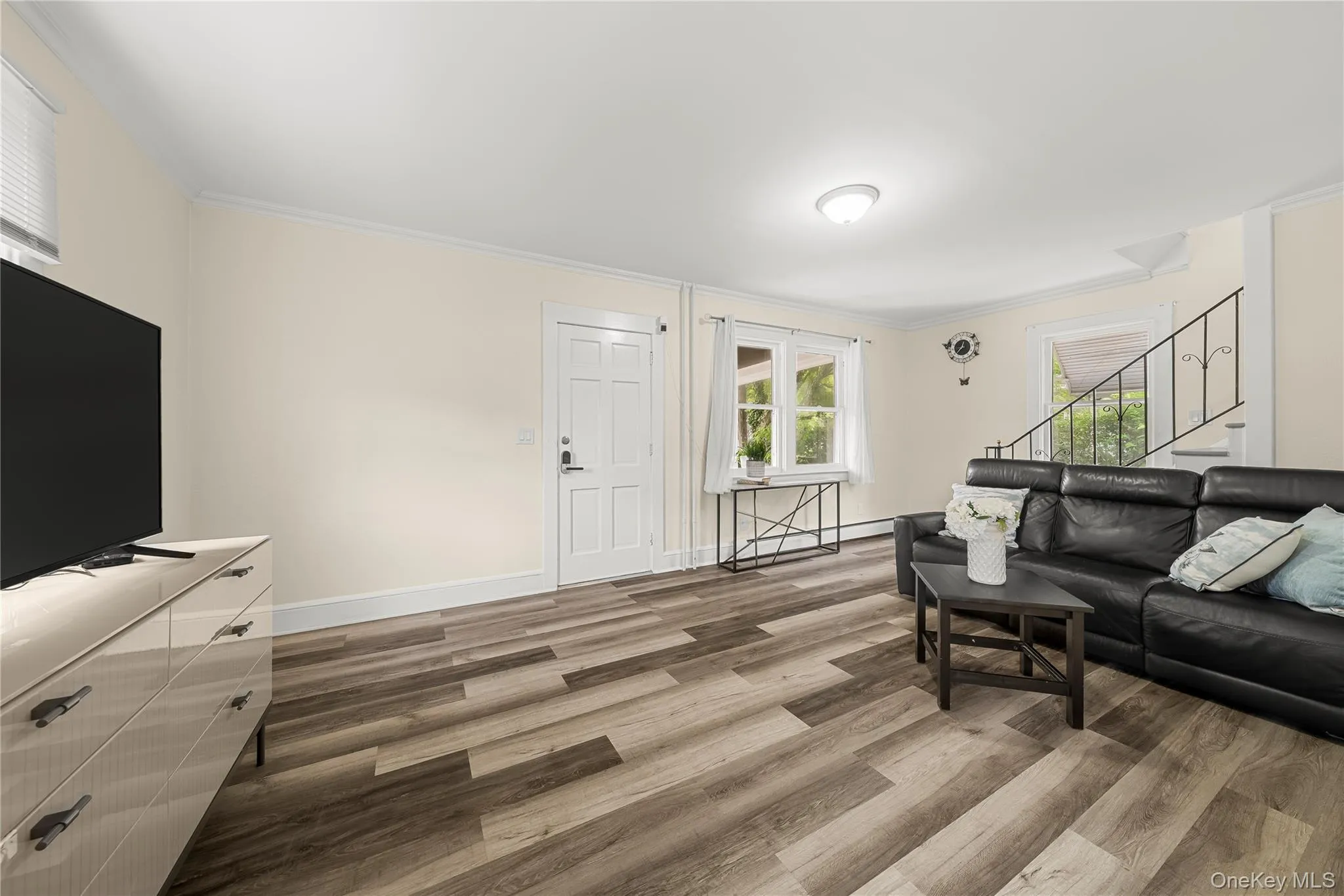 6 Littleworth Lane, Oyster Bay, NY, 3 Bedrooms Bedrooms, 7 Rooms Rooms,1 BathroomBathrooms,Residential,For Rent,Littleworth,0,1041608 6 Littleworth Lane, Oyster Bay, NY, 3 Bedrooms Bedrooms, 7 Rooms Rooms,1 BathroomBathrooms,Residential,For Rent,Littleworth,0,1041608