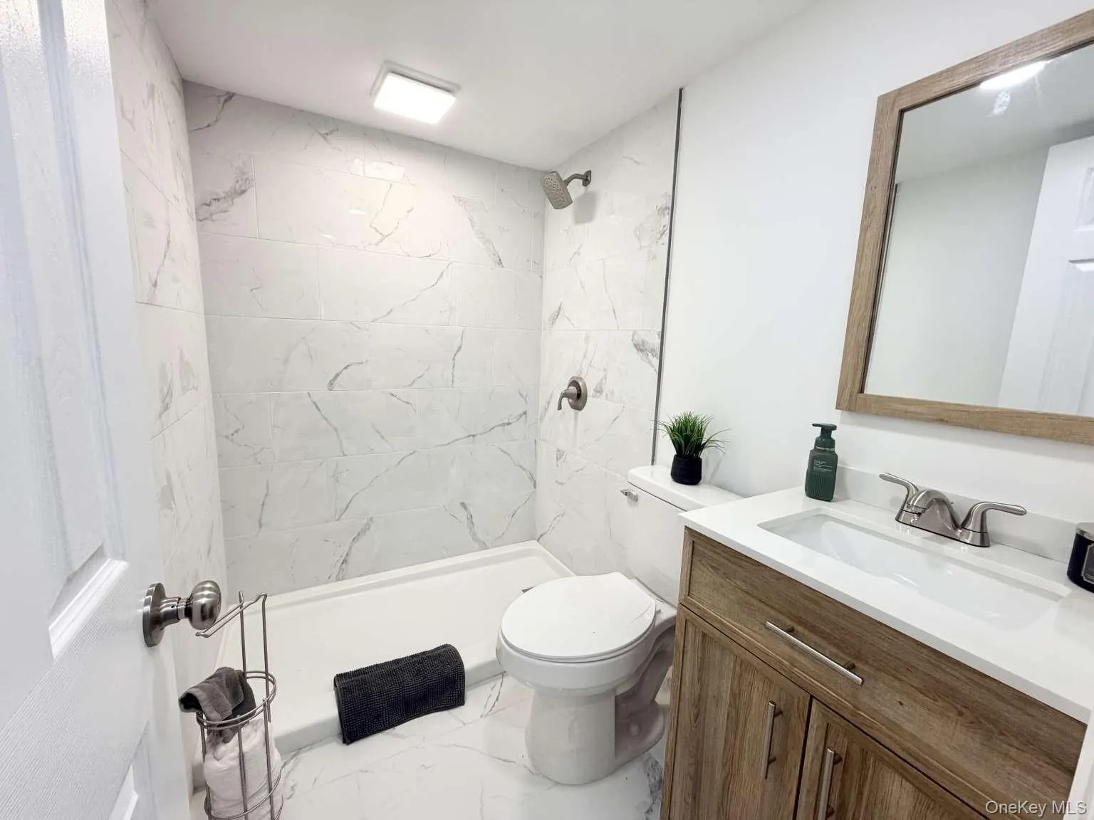 20 Iris Avenue, Hempstead, NY, 4 Bedrooms Bedrooms, 10 Rooms Rooms,2 BathroomsBathrooms,Residential,For Rent,Iris,0,1041616 20 Iris Avenue, Hempstead, NY, 4 Bedrooms Bedrooms, 10 Rooms Rooms,2 BathroomsBathrooms,Residential,For Rent,Iris,0,1041616