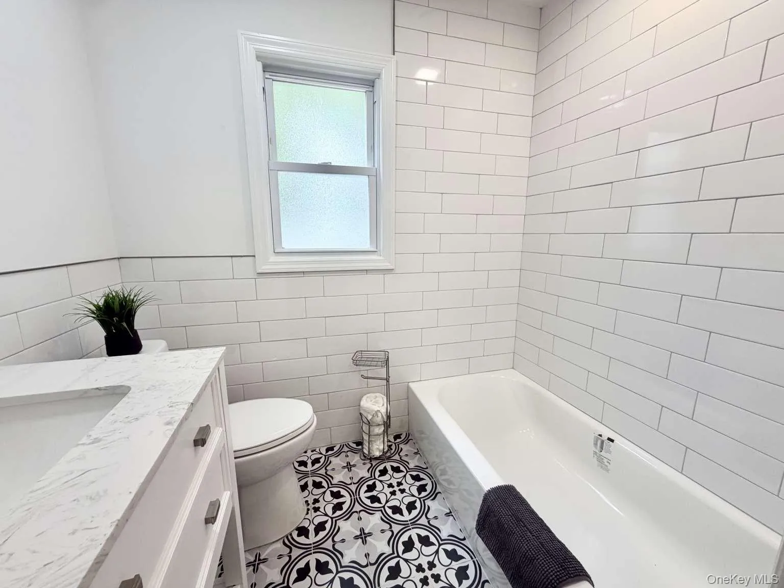 20 Iris Avenue, Hempstead, NY, 4 Bedrooms Bedrooms, 10 Rooms Rooms,2 BathroomsBathrooms,Residential,For Rent,Iris,0,1041616 20 Iris Avenue, Hempstead, NY, 4 Bedrooms Bedrooms, 10 Rooms Rooms,2 BathroomsBathrooms,Residential,For Rent,Iris,0,1041616