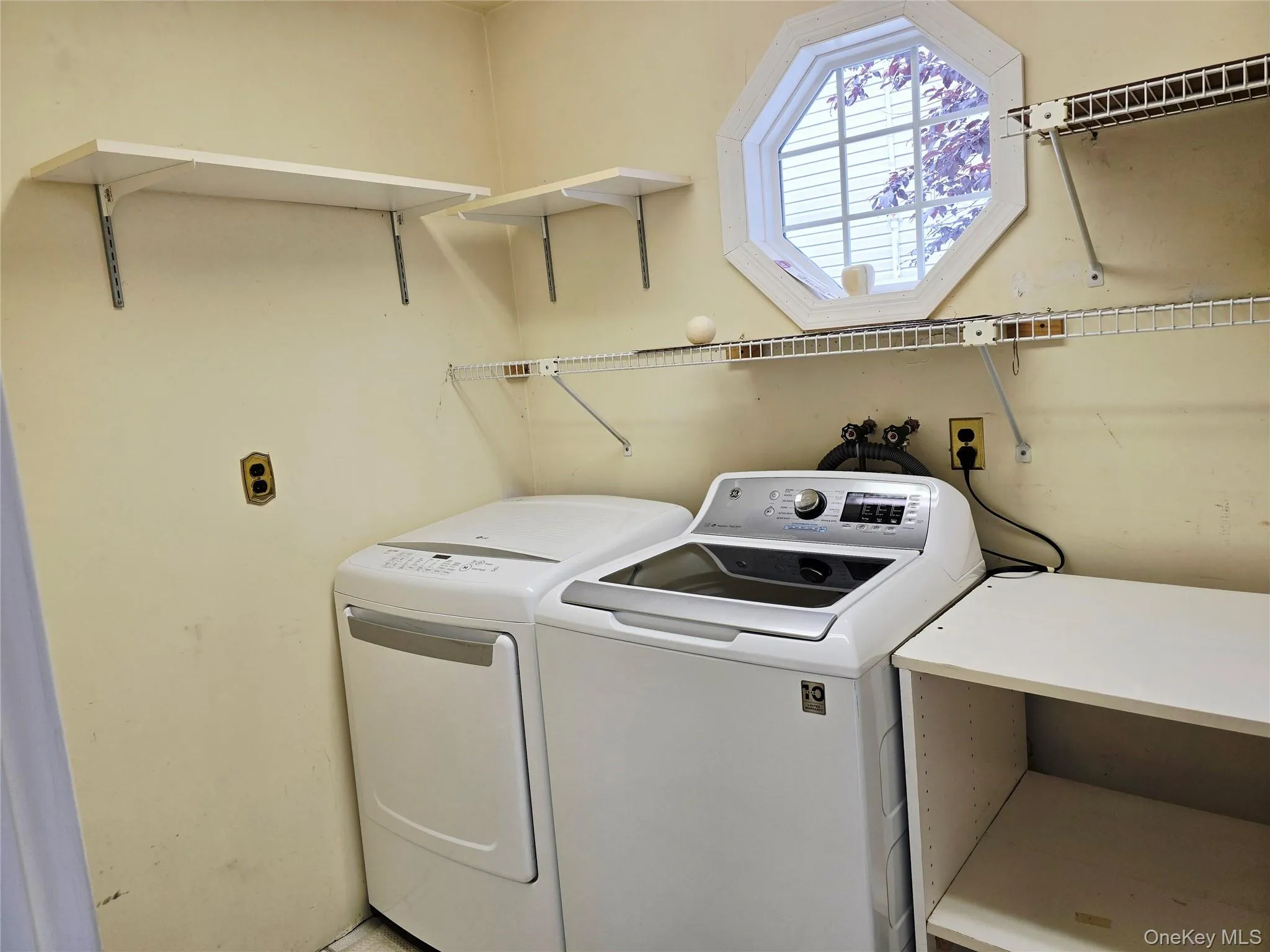 104 Choir Lane, Hempstead, NY, 4 Bedrooms Bedrooms, 9 Rooms Rooms,2 BathroomsBathrooms,Residential Lease,For Rent,Choir,0,1041621 104 Choir Lane, Hempstead, NY, 4 Bedrooms Bedrooms, 9 Rooms Rooms,2 BathroomsBathrooms,Residential Lease,For Rent,Choir,0,1041621