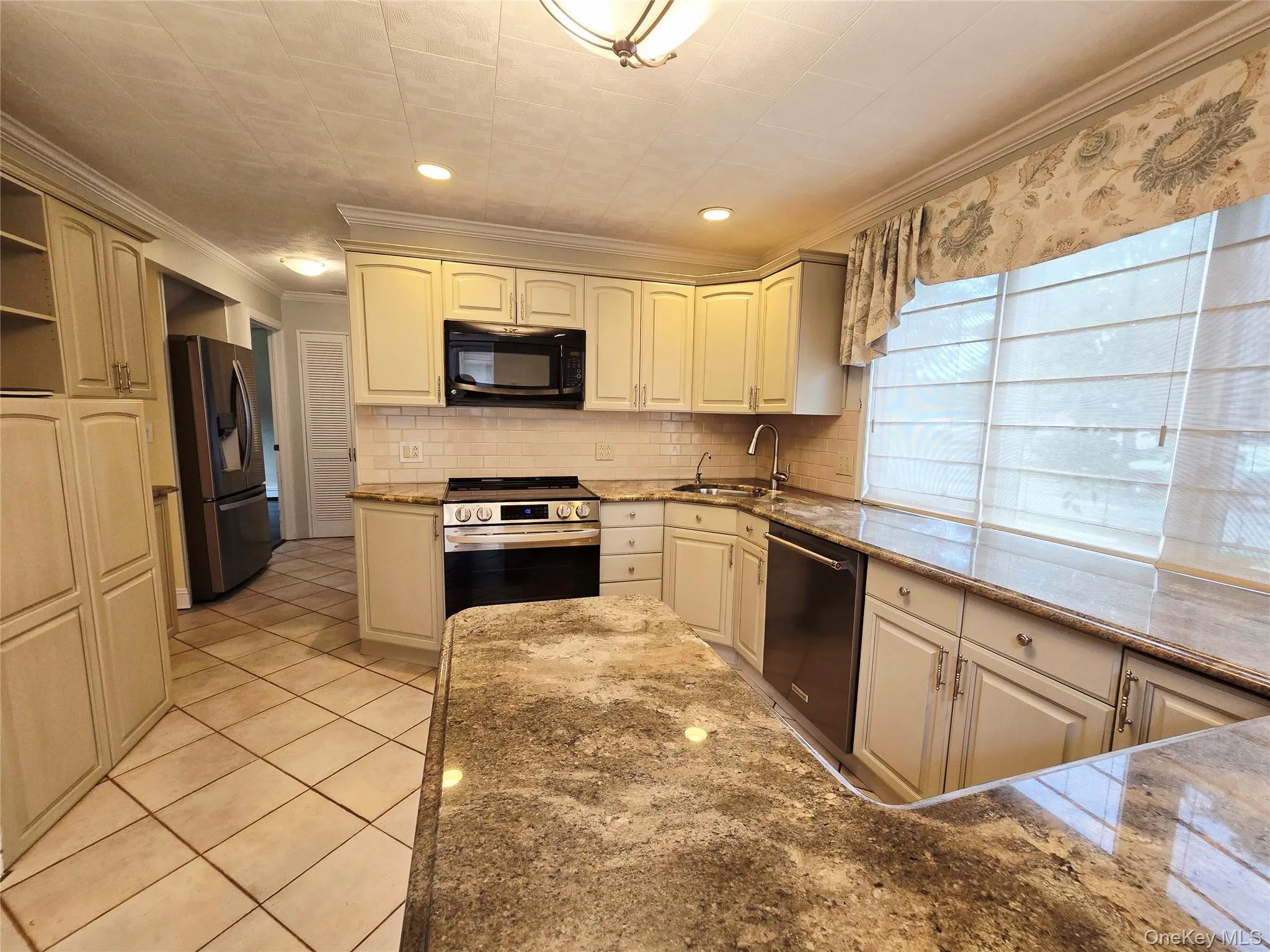 104 Choir Lane, Hempstead, NY, 4 Bedrooms Bedrooms, 9 Rooms Rooms,2 BathroomsBathrooms,Residential Lease,For Rent,Choir,0,1041621 104 Choir Lane, Hempstead, NY, 4 Bedrooms Bedrooms, 9 Rooms Rooms,2 BathroomsBathrooms,Residential Lease,For Rent,Choir,0,1041621
