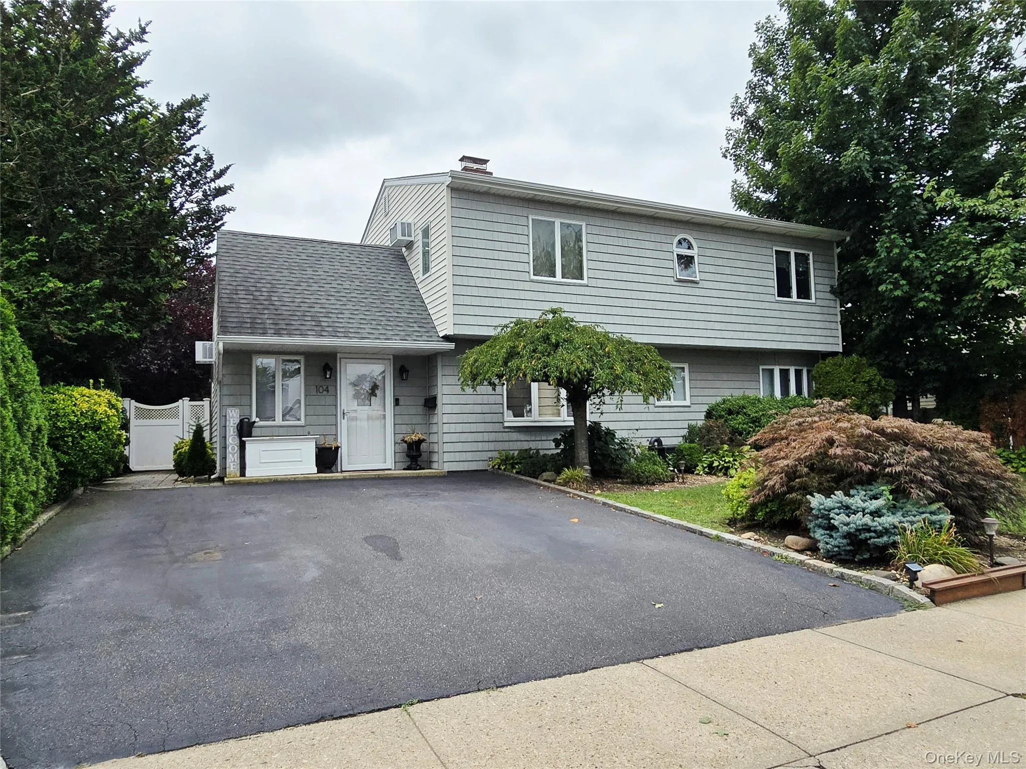 104 Choir Lane, Hempstead, NY, 4 Bedrooms Bedrooms, 9 Rooms Rooms,2 BathroomsBathrooms,Residential Lease,For Rent,Choir,0,1041621 104 Choir Lane, Hempstead, NY, 4 Bedrooms Bedrooms, 9 Rooms Rooms,2 BathroomsBathrooms,Residential Lease,For Rent,Choir,0,1041621