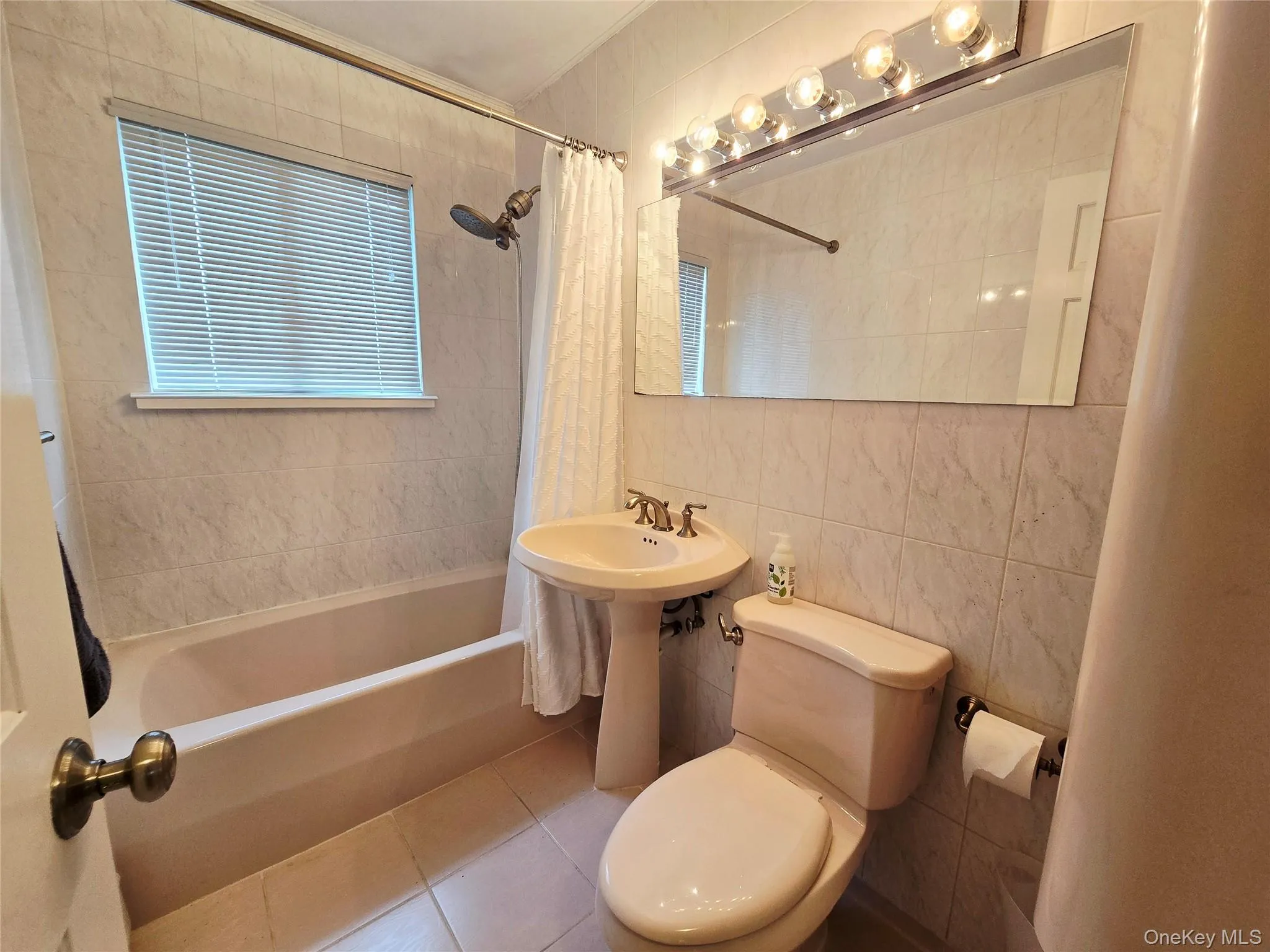 104 Choir Lane, Hempstead, NY, 4 Bedrooms Bedrooms, 9 Rooms Rooms,2 BathroomsBathrooms,Residential Lease,For Rent,Choir,0,1041621 104 Choir Lane, Hempstead, NY, 4 Bedrooms Bedrooms, 9 Rooms Rooms,2 BathroomsBathrooms,Residential Lease,For Rent,Choir,0,1041621