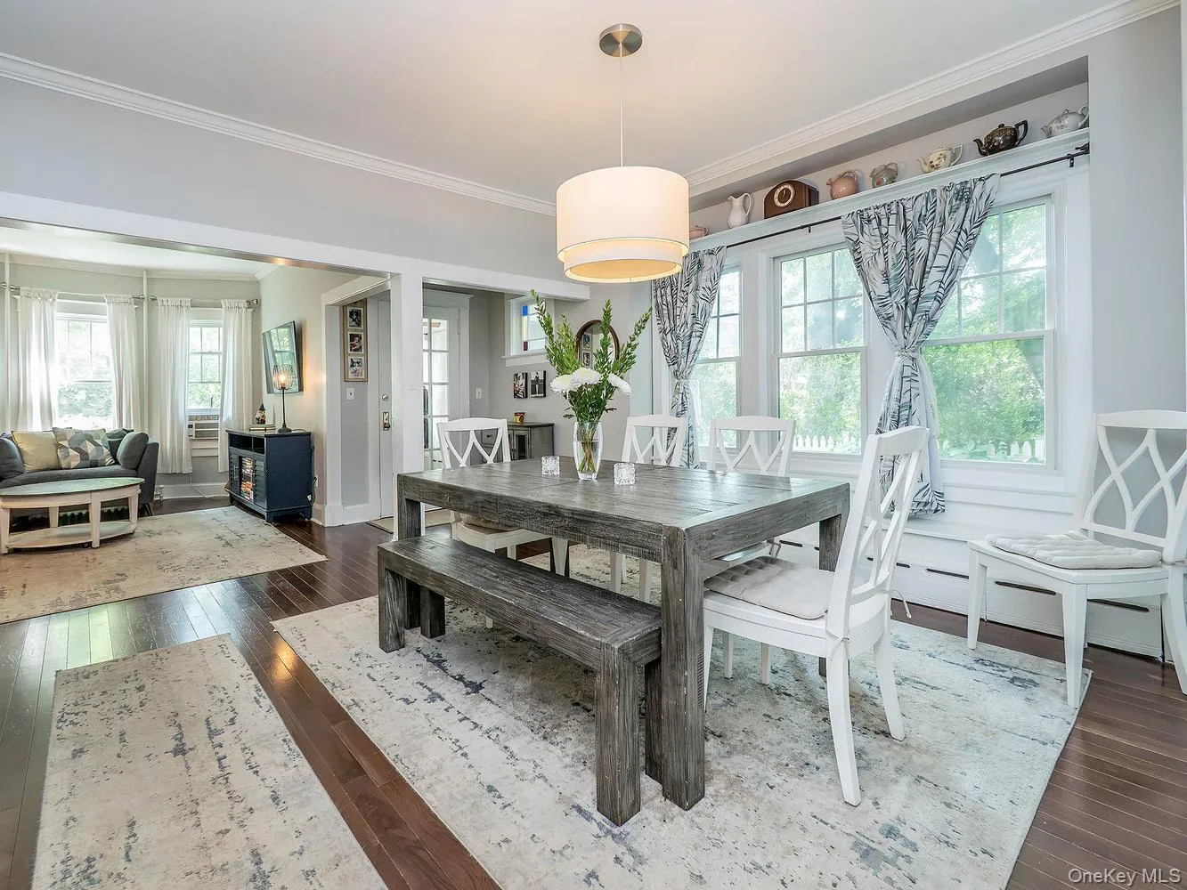 Step inside and you're welcomed by a bright dining area that flows naturally into the living room, kitchen and staircase. Step inside and you're welcomed by a bright dining area that flows naturally into the living room, kitchen and staircase.