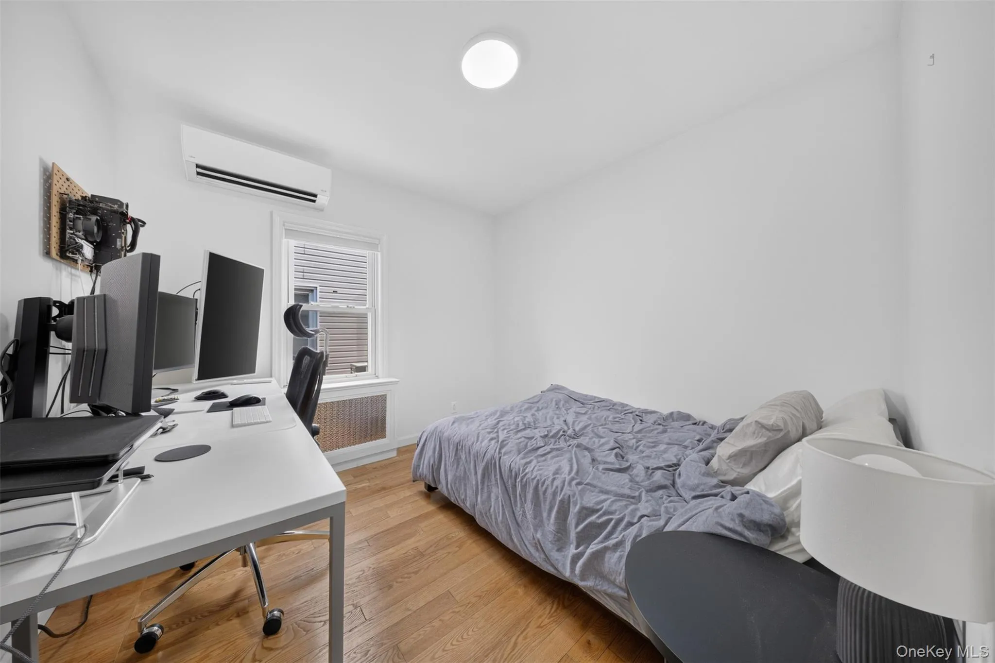 32-33 202nd Street, New York, NY, 3 Bedrooms Bedrooms, 6 Rooms Rooms,2 BathroomsBathrooms,Residential,For Rent,202nd,0,1041628 32-33 202nd Street, New York, NY, 3 Bedrooms Bedrooms, 6 Rooms Rooms,2 BathroomsBathrooms,Residential,For Rent,202nd,0,1041628