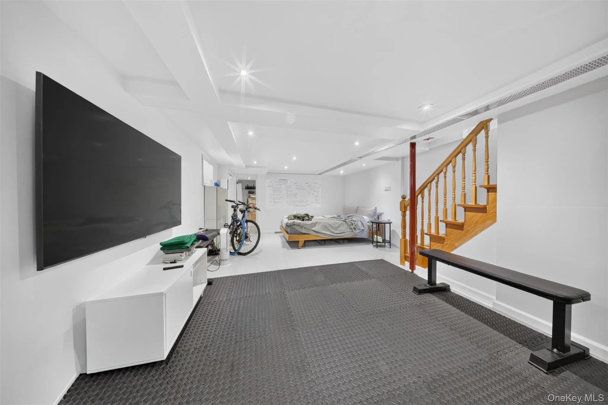 32-33 202nd Street, New York, NY, 3 Bedrooms Bedrooms, 6 Rooms Rooms,2 BathroomsBathrooms,Residential,For Rent,202nd,0,1041628 32-33 202nd Street, New York, NY, 3 Bedrooms Bedrooms, 6 Rooms Rooms,2 BathroomsBathrooms,Residential,For Rent,202nd,0,1041628