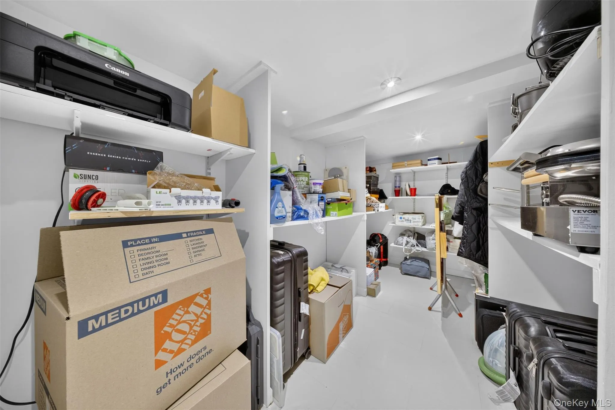 32-33 202nd Street, New York, NY, 3 Bedrooms Bedrooms, 6 Rooms Rooms,2 BathroomsBathrooms,Residential,For Rent,202nd,0,1041628 32-33 202nd Street, New York, NY, 3 Bedrooms Bedrooms, 6 Rooms Rooms,2 BathroomsBathrooms,Residential,For Rent,202nd,0,1041628
