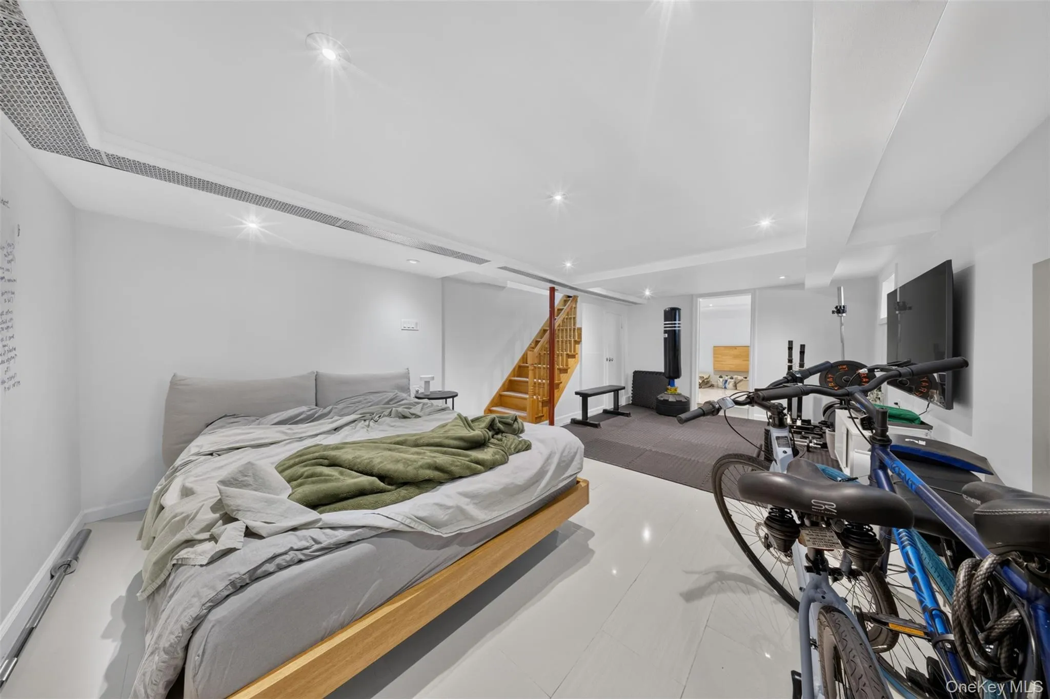 32-33 202nd Street, New York, NY, 3 Bedrooms Bedrooms, 6 Rooms Rooms,2 BathroomsBathrooms,Residential,For Rent,202nd,0,1041628 32-33 202nd Street, New York, NY, 3 Bedrooms Bedrooms, 6 Rooms Rooms,2 BathroomsBathrooms,Residential,For Rent,202nd,0,1041628