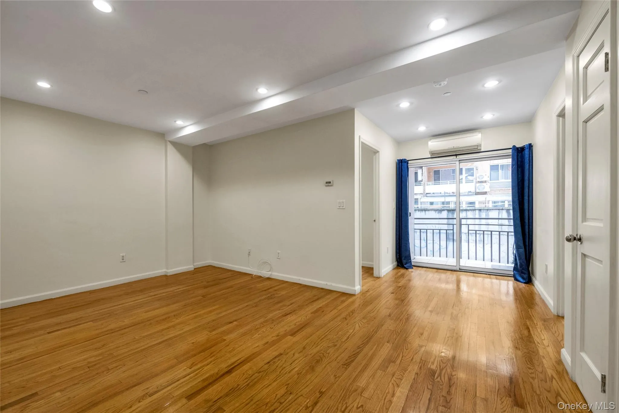 4318 Robinson Street, New York, NY, 2 Bedrooms Bedrooms, 5 Rooms Rooms,2 BathroomsBathrooms,Residential,For Rent,Robinson,0,1041630 4318 Robinson Street, New York, NY, 2 Bedrooms Bedrooms, 5 Rooms Rooms,2 BathroomsBathrooms,Residential,For Rent,Robinson,0,1041630
