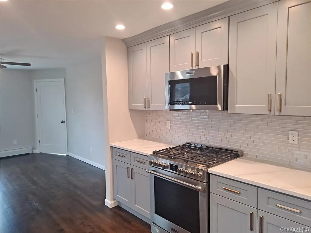 16 Cedar Drive, Oyster Bay, NY, 2 Bedrooms Bedrooms, 4 Rooms Rooms,1 BathroomBathrooms,Residential Lease,For Rent,Cedar,0,1041634 16 Cedar Drive, Oyster Bay, NY, 2 Bedrooms Bedrooms, 4 Rooms Rooms,1 BathroomBathrooms,Residential Lease,For Rent,Cedar,0,1041634