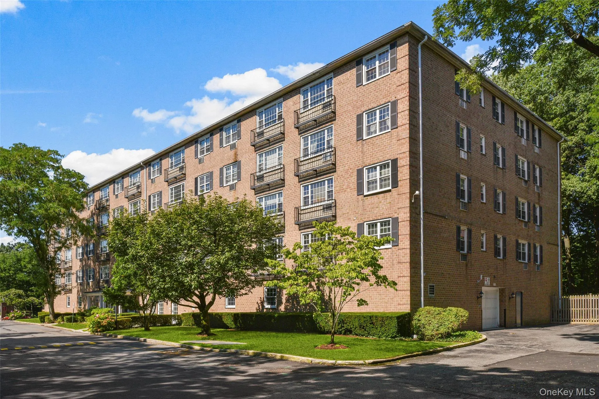 1 Consulate Drive, Eastchester, NY, 1 Bedroom Bedrooms, 3 Room Rooms,1 BathroomBathrooms,Residential Lease,For Rent,Consulate,0,1041637 1 Consulate Drive, Eastchester, NY, 1 Bedroom Bedrooms, 3 Room Rooms,1 BathroomBathrooms,Residential Lease,For Rent,Consulate,0,1041637