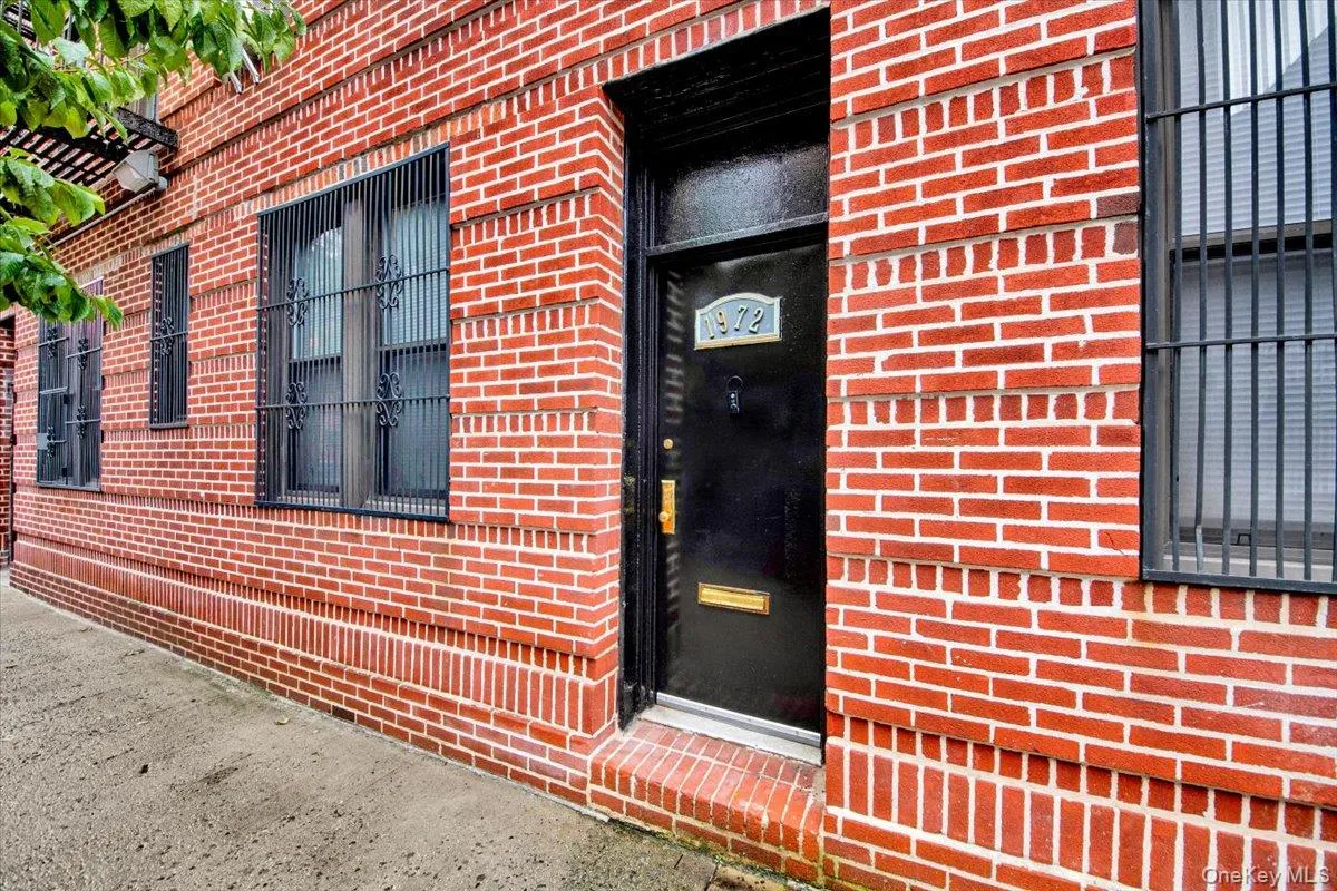 1972 Lafontaine Ave, New York, NY, 3 Bedrooms Bedrooms, 6 Rooms Rooms,2 BathroomsBathrooms,Residential,For Rent,Lafontaine Ave,0,1041639 1972 Lafontaine Ave, New York, NY, 3 Bedrooms Bedrooms, 6 Rooms Rooms,2 BathroomsBathrooms,Residential,For Rent,Lafontaine Ave,0,1041639