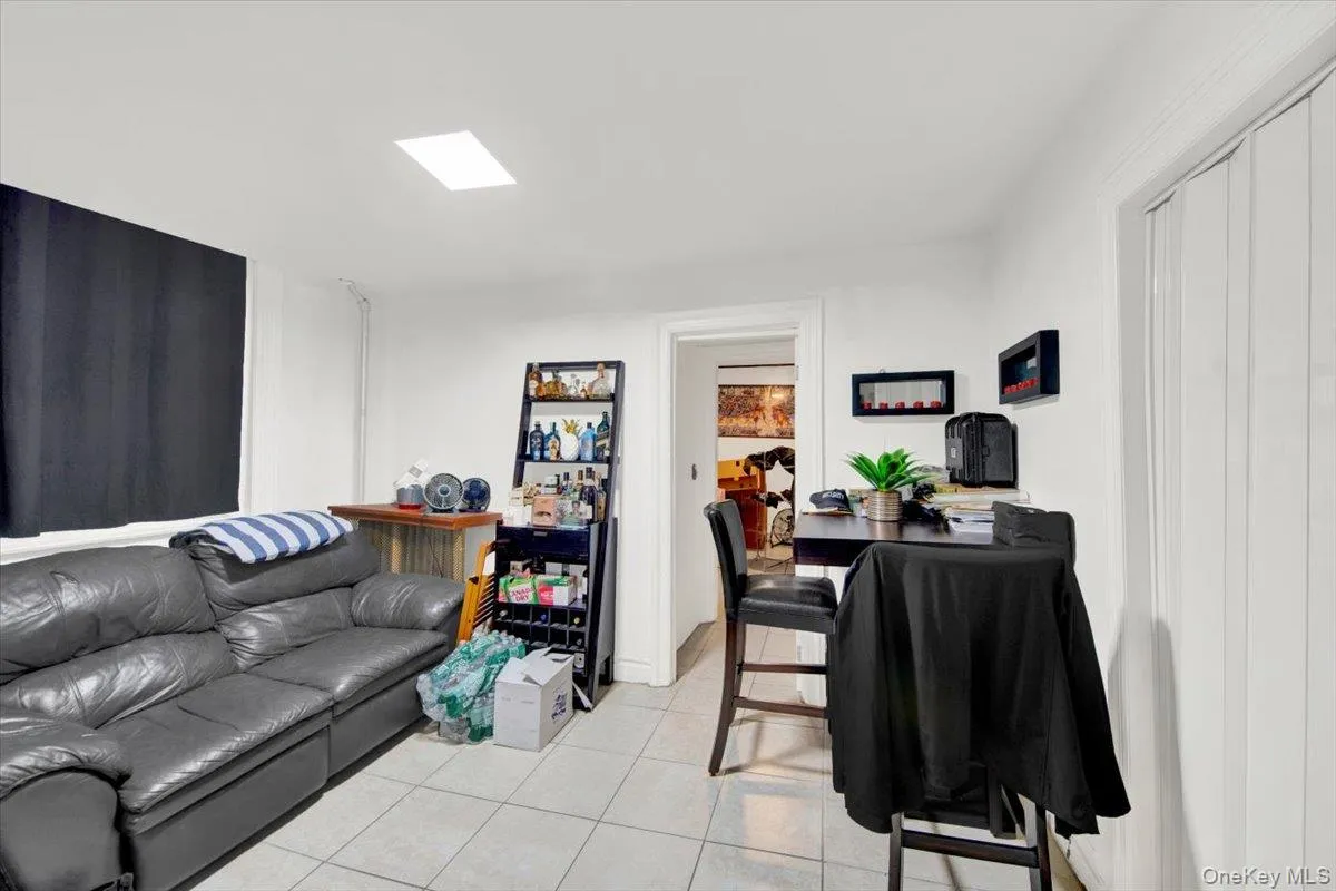 1972 Lafontaine Ave, New York, NY, 3 Bedrooms Bedrooms, 6 Rooms Rooms,2 BathroomsBathrooms,Residential,For Rent,Lafontaine Ave,0,1041639 1972 Lafontaine Ave, New York, NY, 3 Bedrooms Bedrooms, 6 Rooms Rooms,2 BathroomsBathrooms,Residential,For Rent,Lafontaine Ave,0,1041639