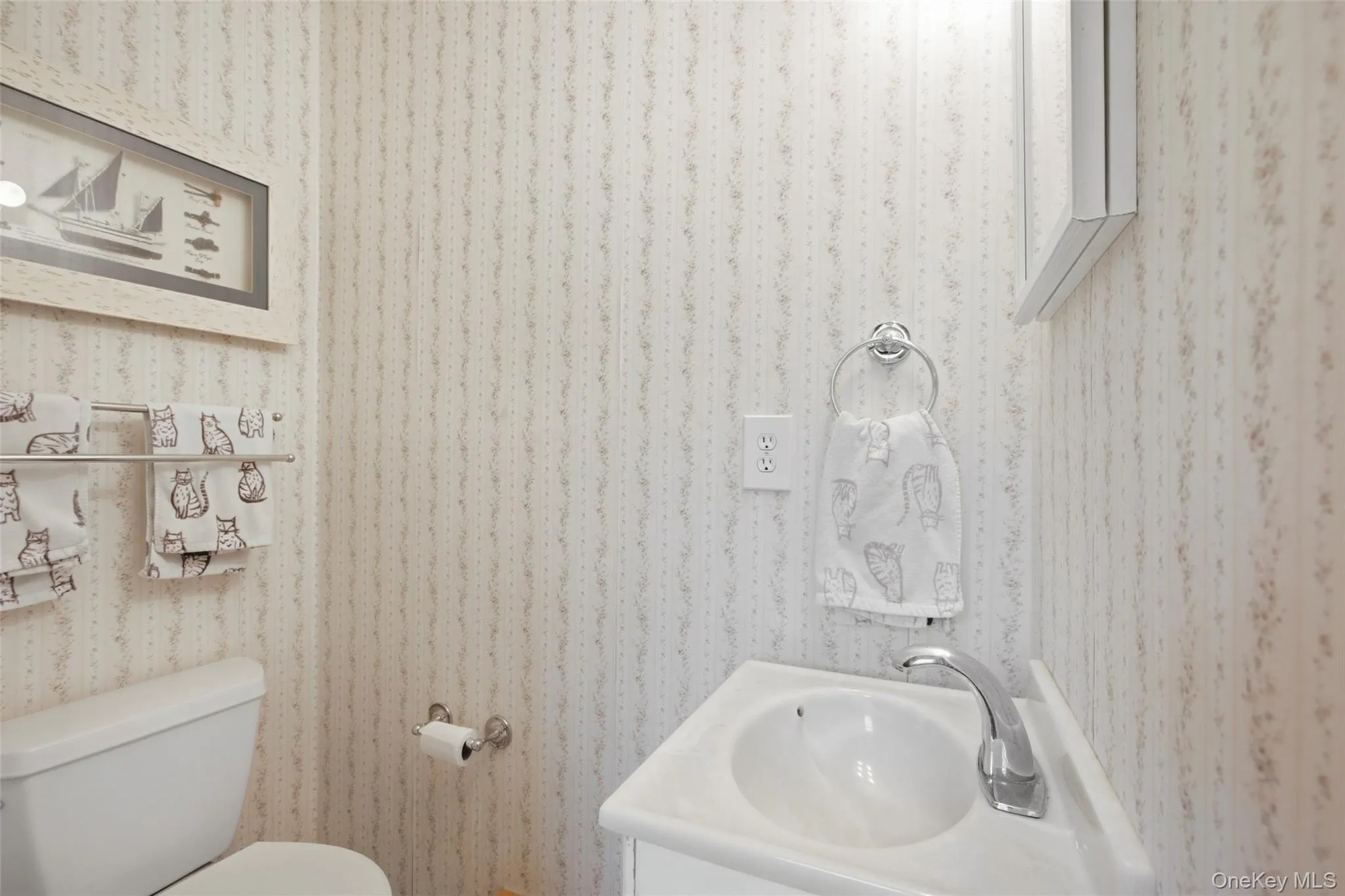 6 Stuyvesant Circle, Brookhaven, NY, 5 Bedrooms Bedrooms, 9 Rooms Rooms,2 BathroomsBathrooms,Residential,For Rent,Stuyvesant,0,1041641 6 Stuyvesant Circle, Brookhaven, NY, 5 Bedrooms Bedrooms, 9 Rooms Rooms,2 BathroomsBathrooms,Residential,For Rent,Stuyvesant,0,1041641